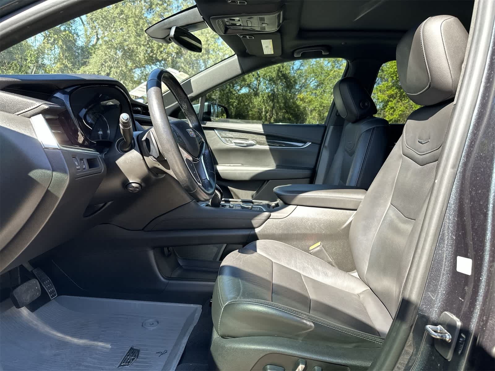 Thumbnail: 2021 Cadillac XT5 - 5