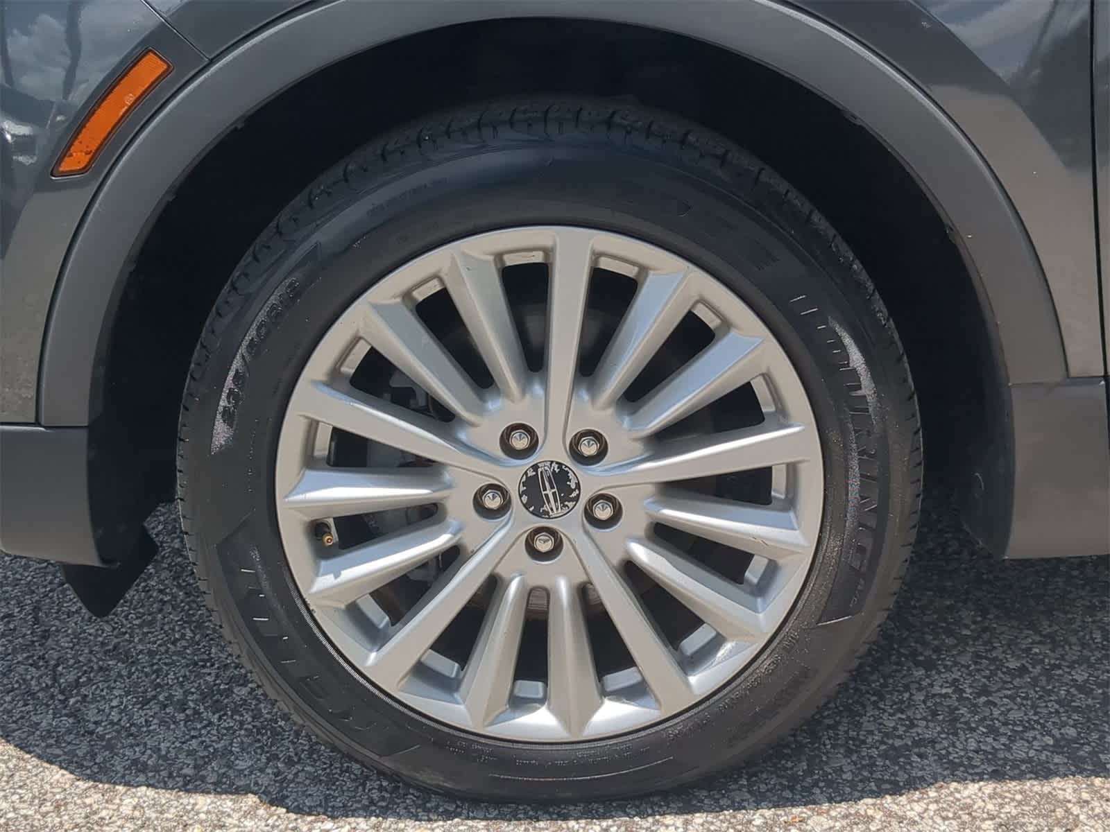 Thumbnail: 2019 Lincoln MKC - 11
