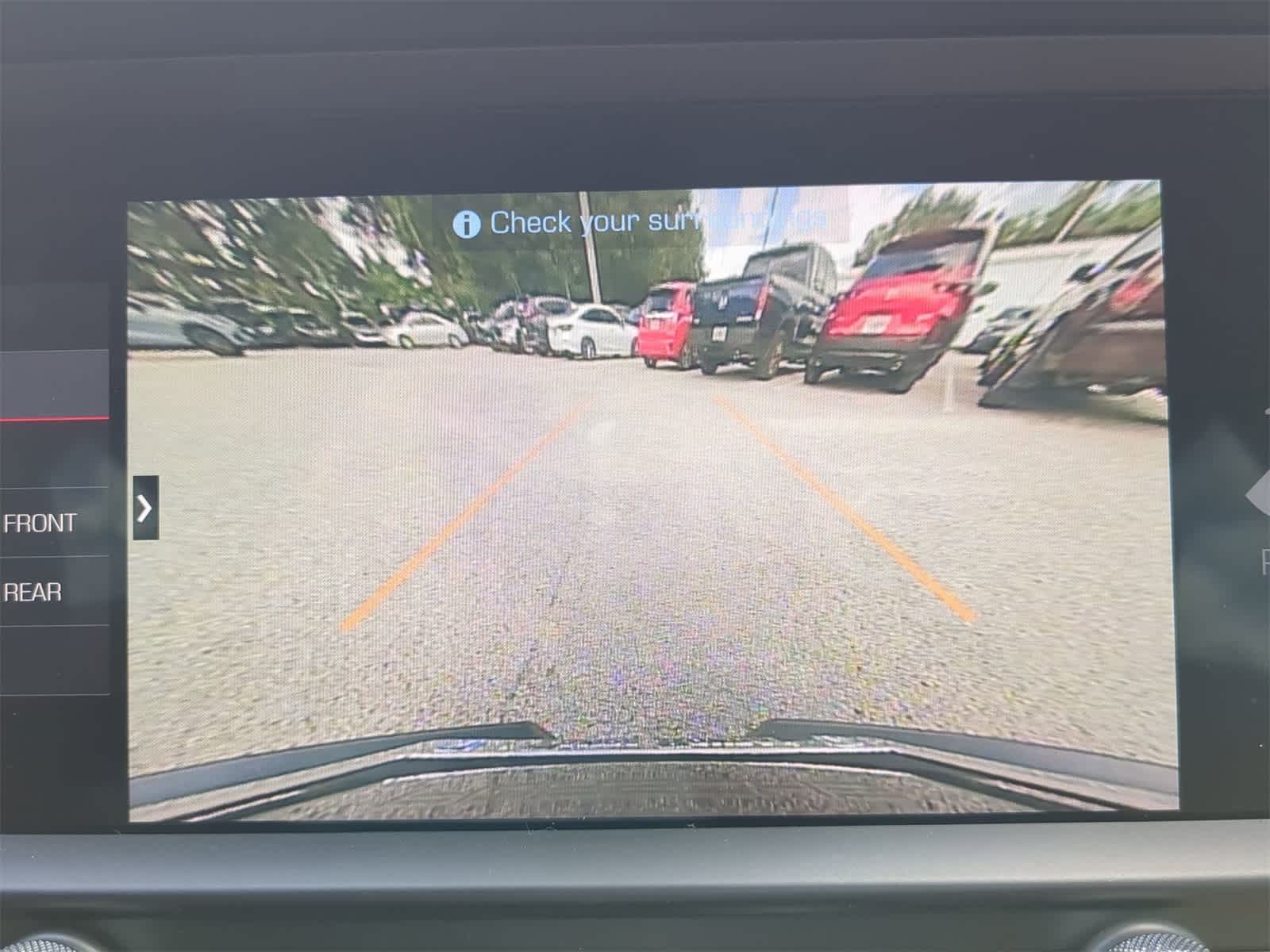 Thumbnail: 2020 Porsche Macan - 20