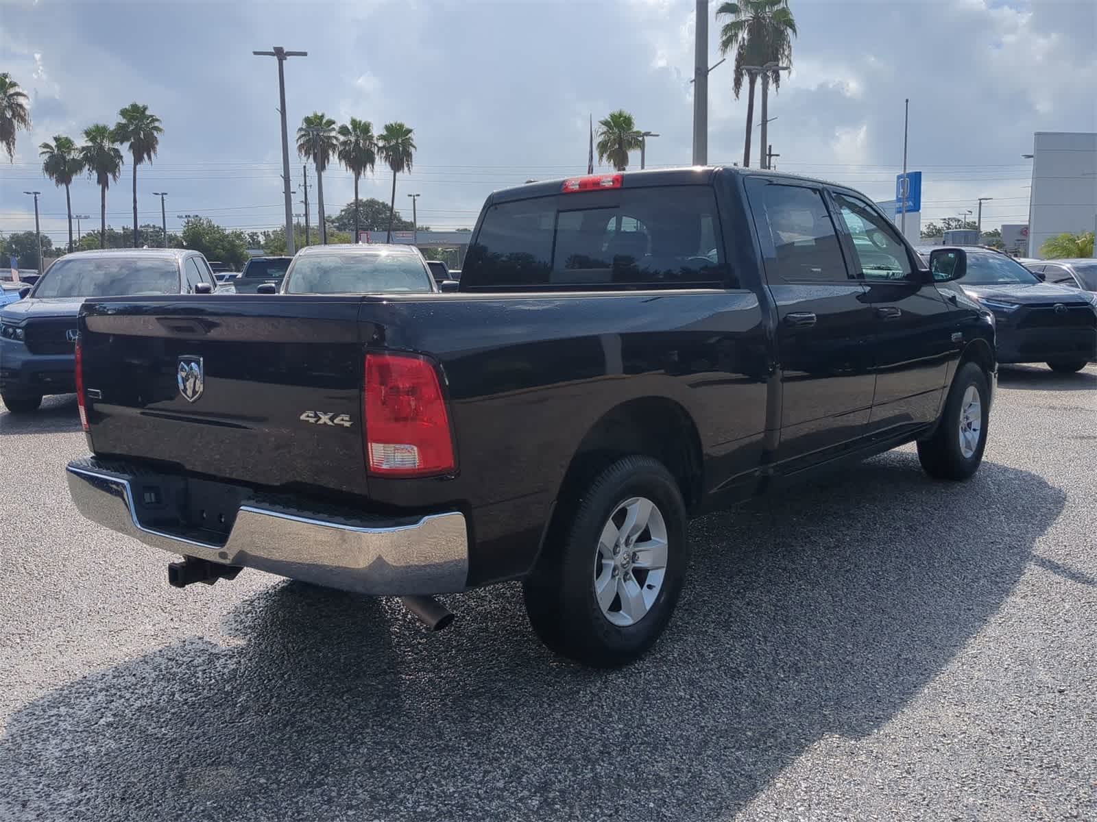 Thumbnail: 2020 RAM 1500 Classic - 6