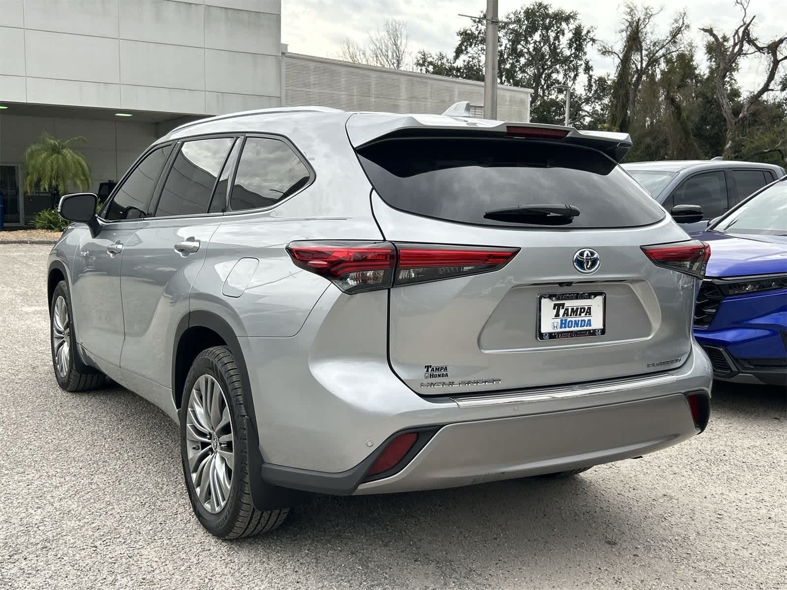 Thumbnail: 2021 Toyota Highlander - 4