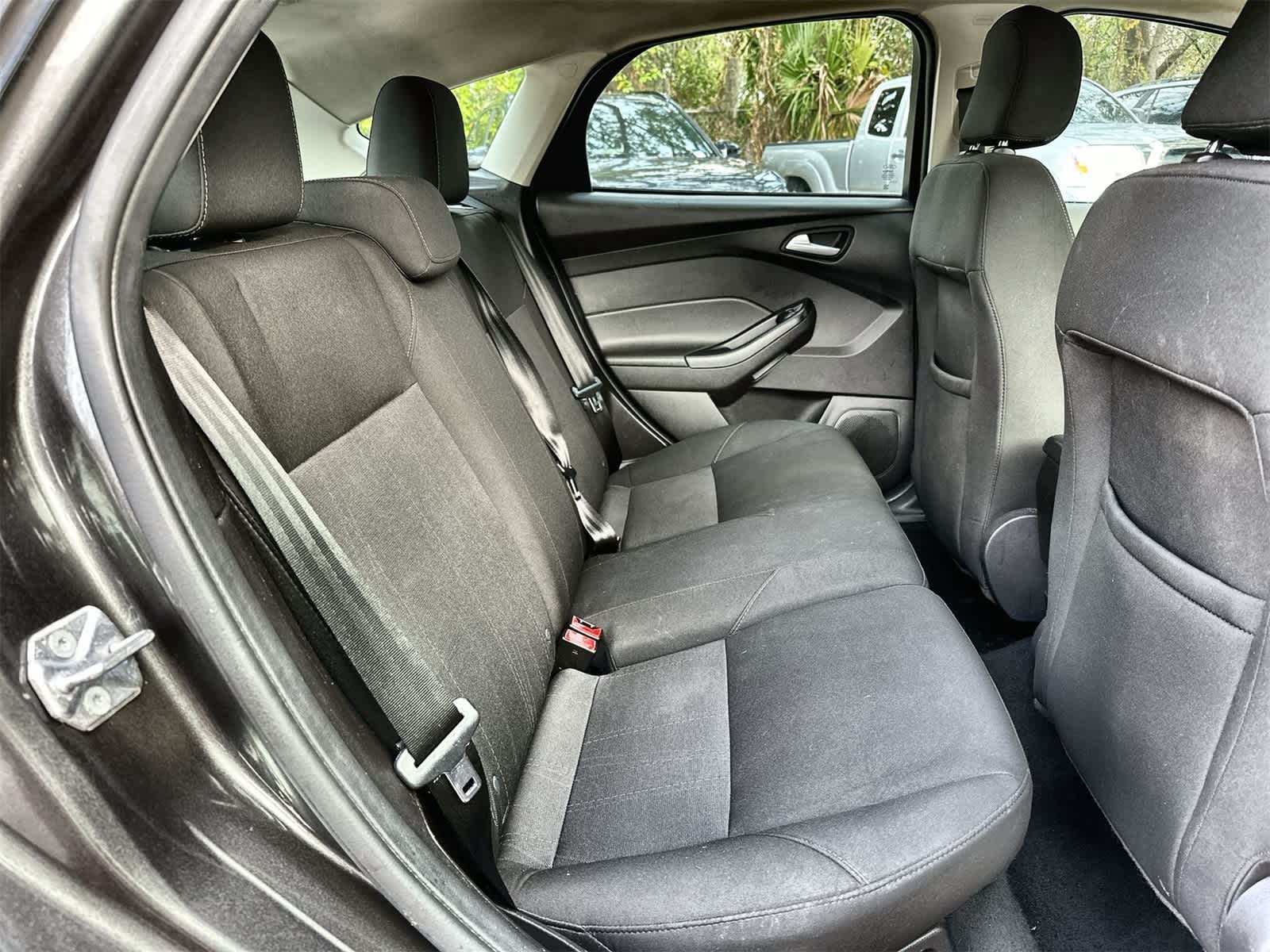 Thumbnail: 2016 Ford Focus - 13