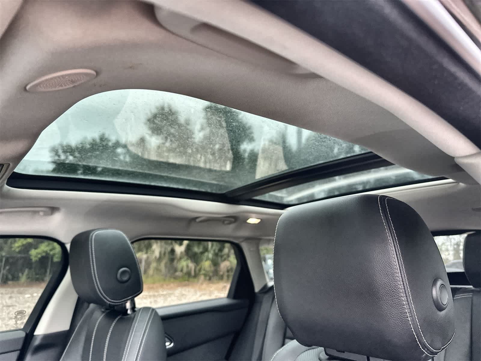 Thumbnail: 2023 Land Rover Range Rover Velar - 20