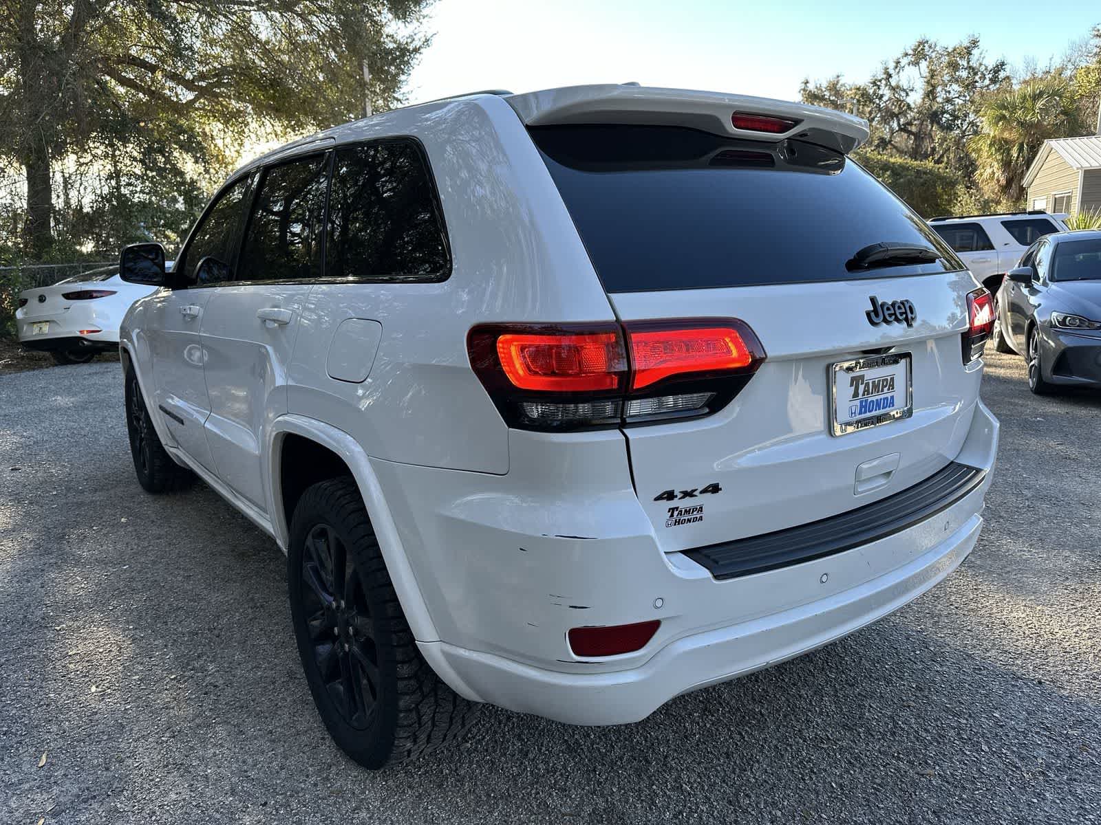 Thumbnail: 2019 Jeep Grand Cherokee - 4