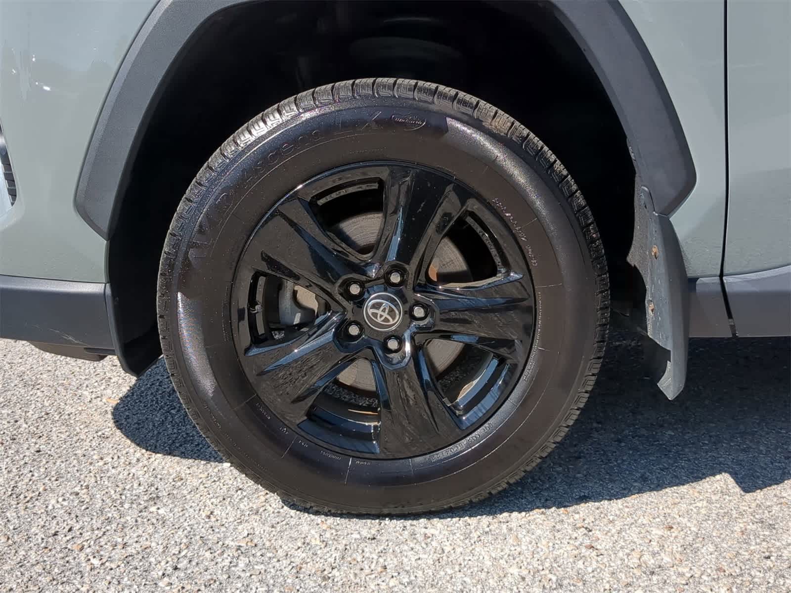 Thumbnail: 2021 Toyota RAV4 - 12