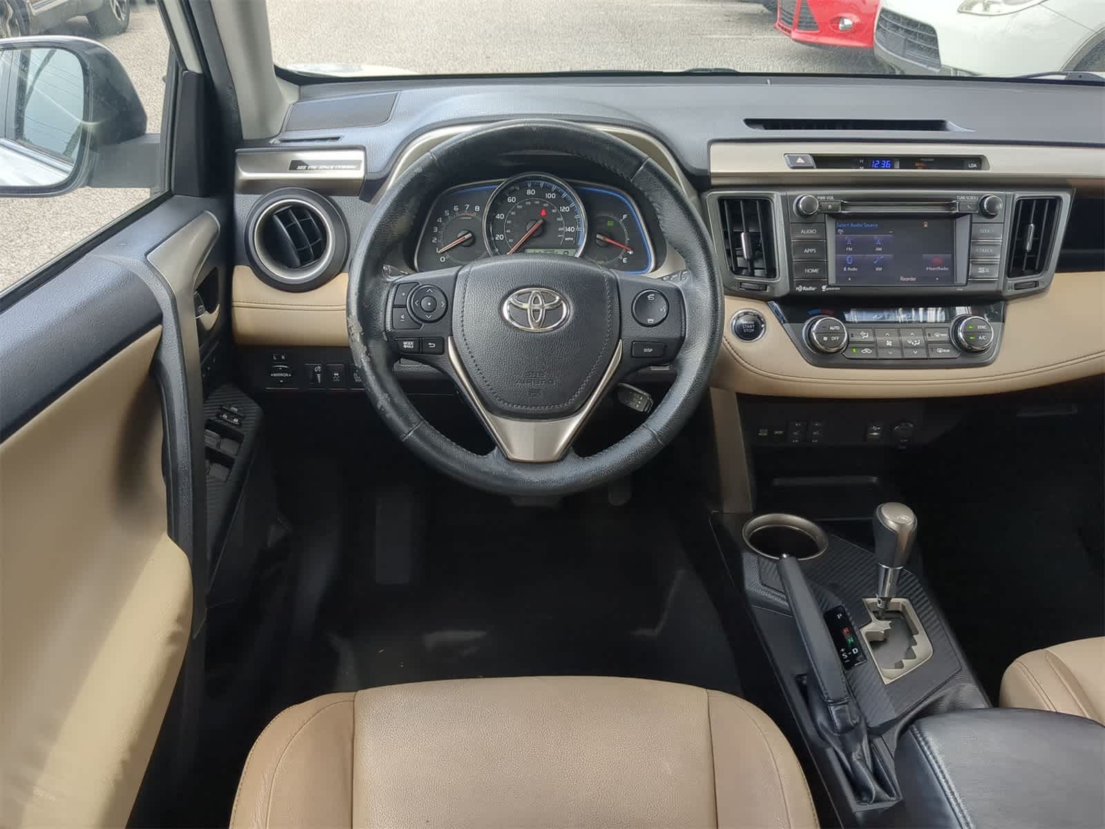 Thumbnail: 2015 Toyota RAV4 - 15