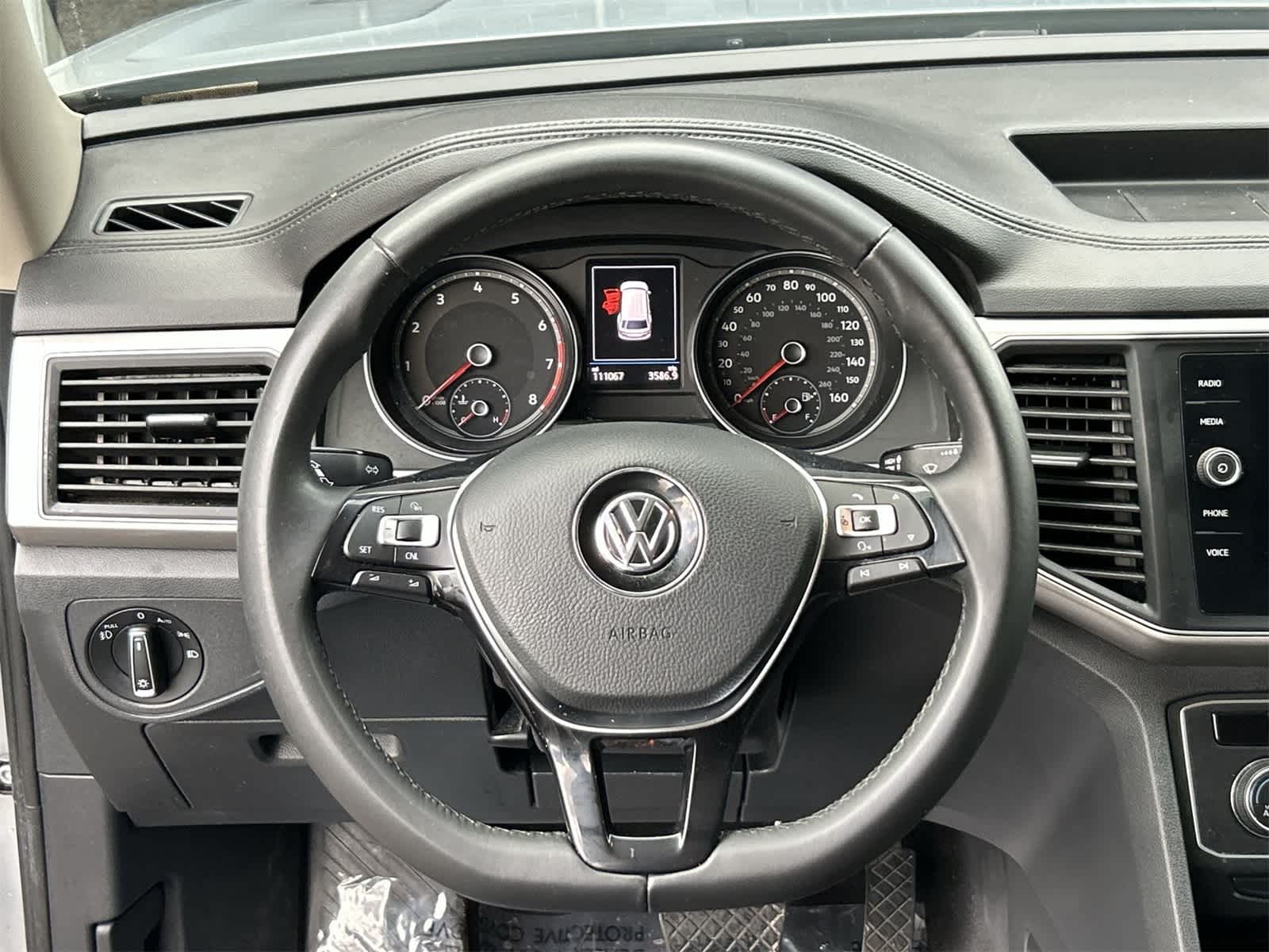 Thumbnail: 2018 Volkswagen Atlas - 15