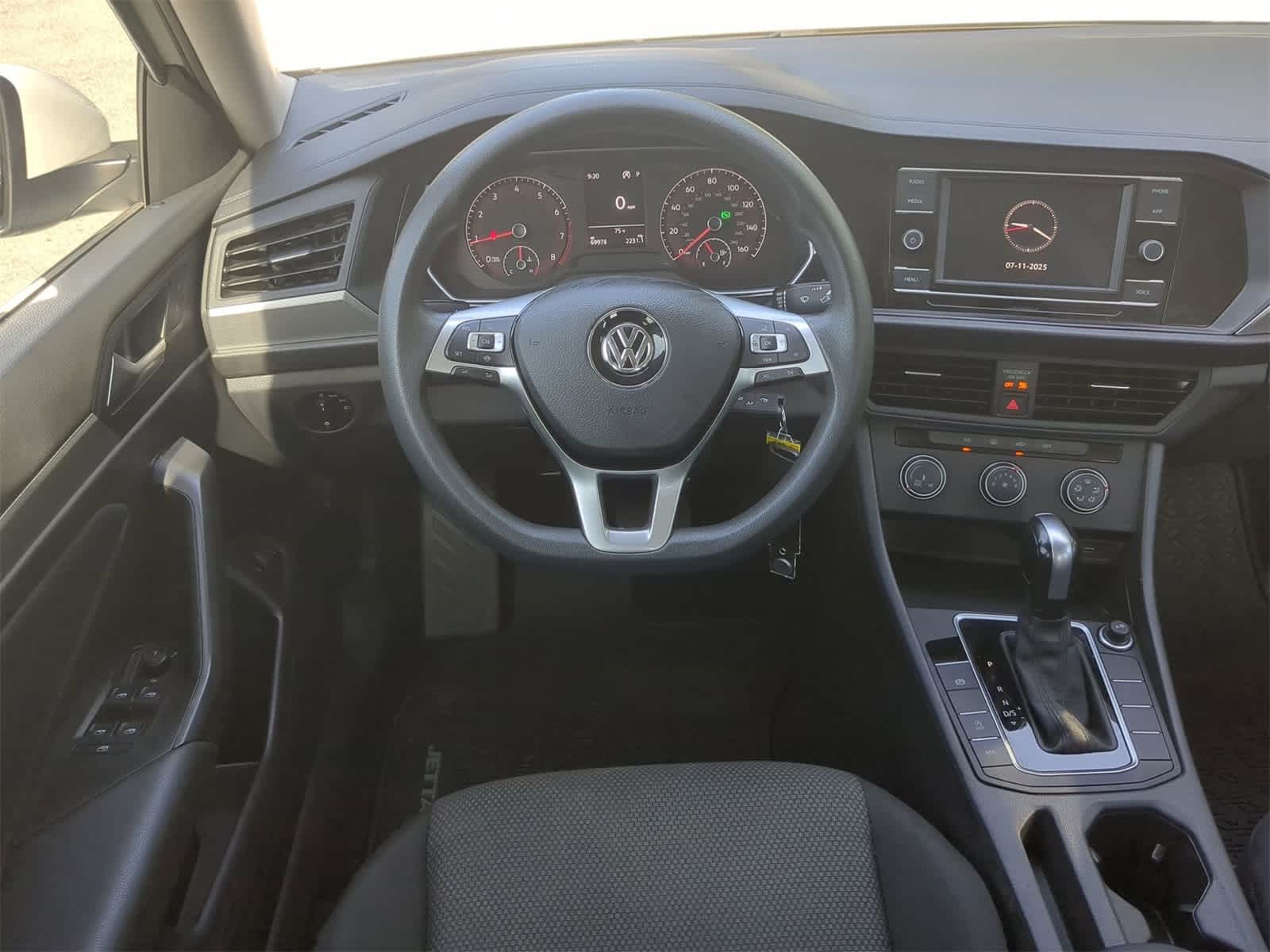 Thumbnail: 2020 Volkswagen Jetta - 14