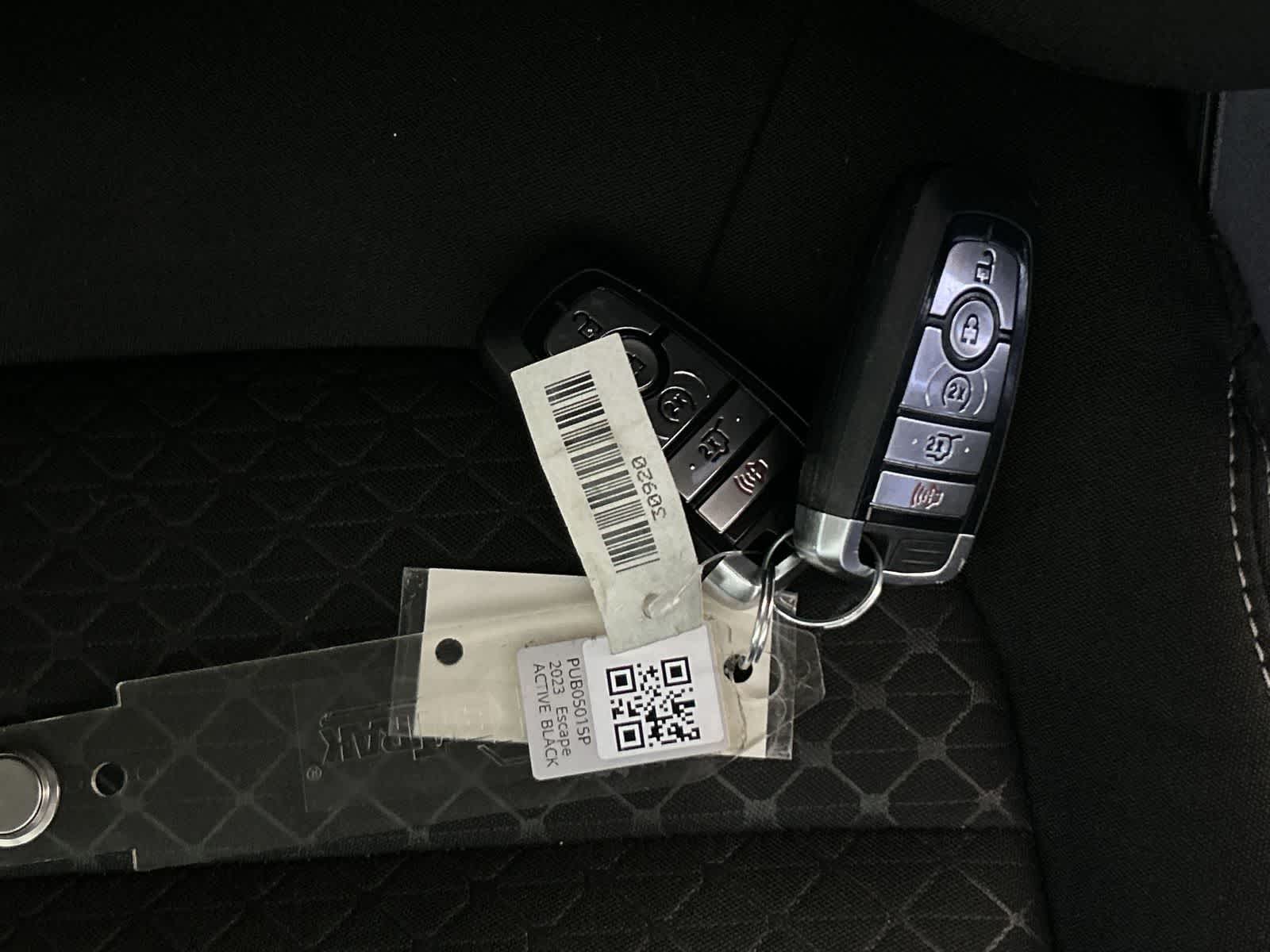 Thumbnail: 2023 Ford Escape - 20