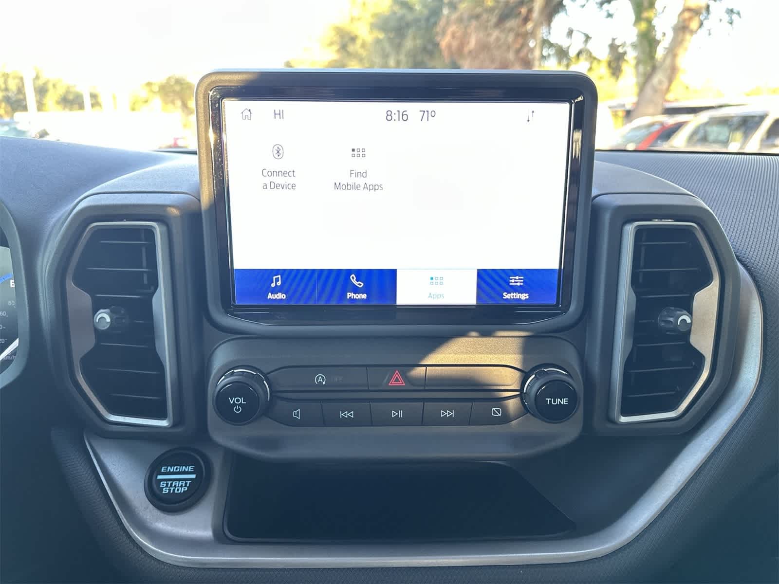 Thumbnail: 2022 Ford Bronco Sport - 12