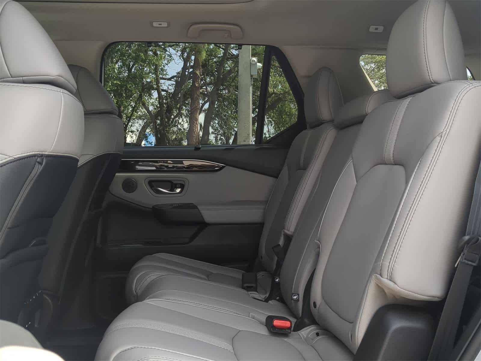 2025 Honda Pilot Touring 13