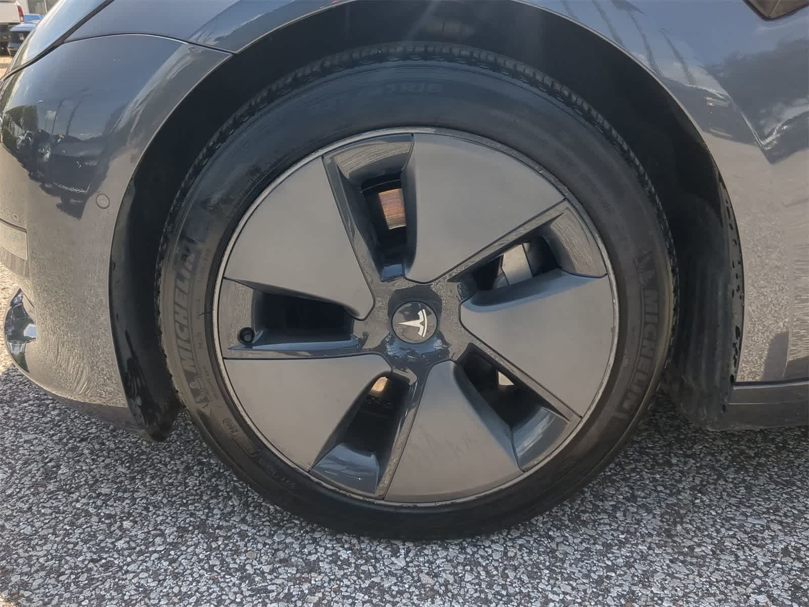 Thumbnail: 2021 Tesla Model 3 - 11