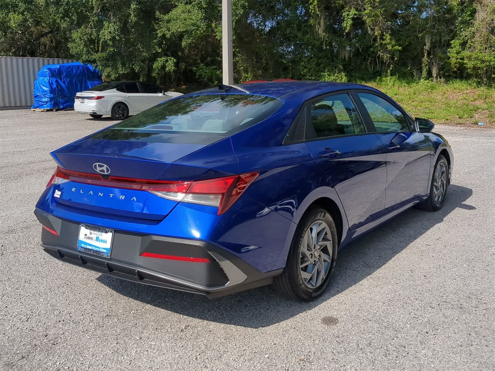 Thumbnail: 2024 Hyundai Elantra - 6