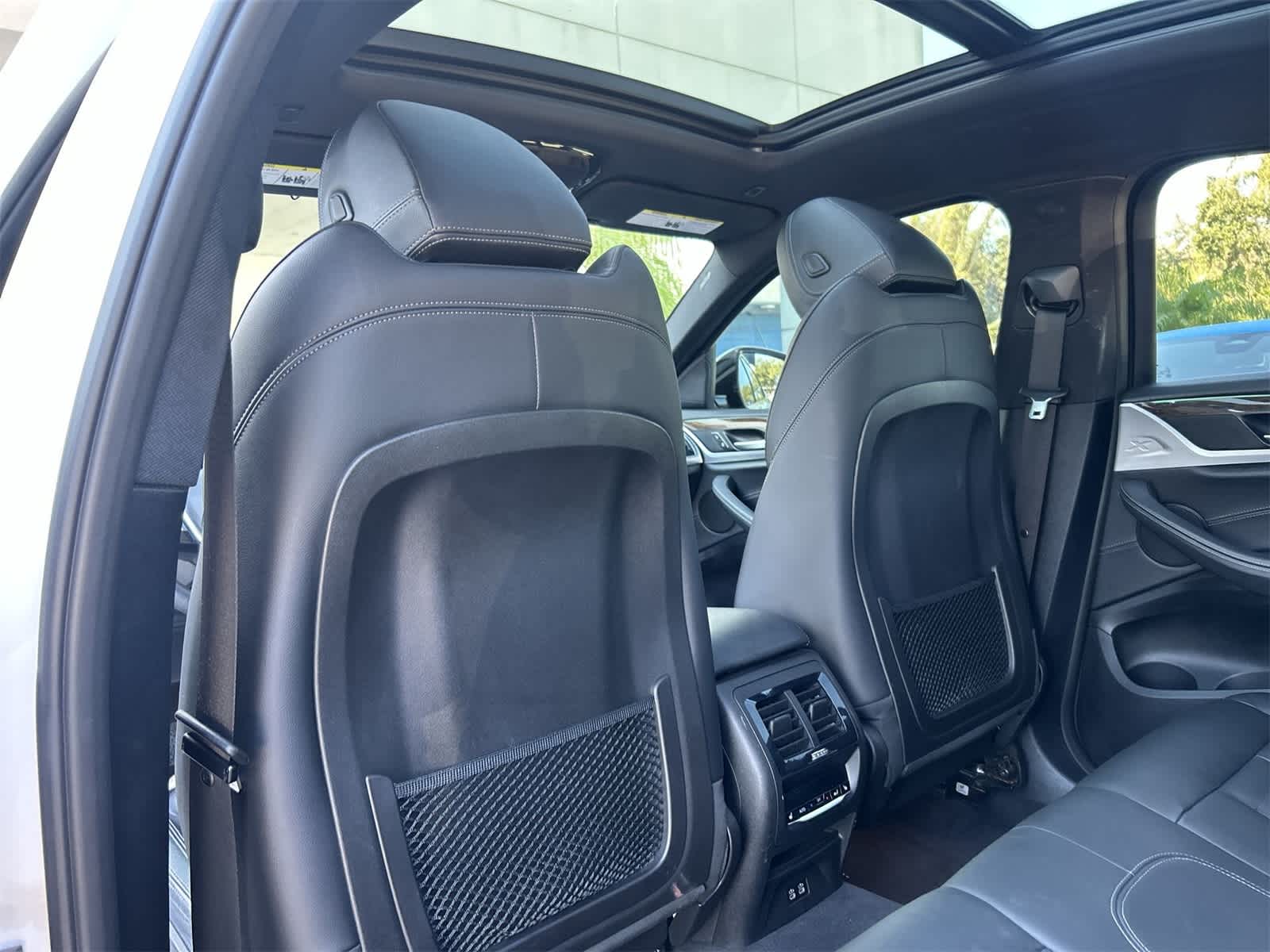 Thumbnail: 2021 BMW X4 - 12