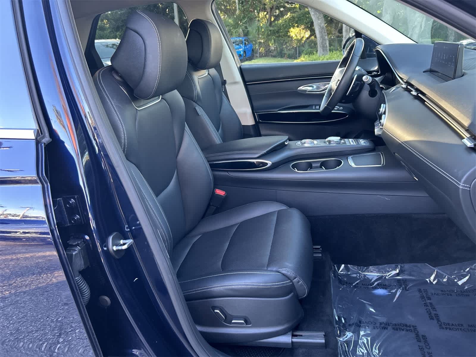 Thumbnail: 2025 Genesis GV70 - 14