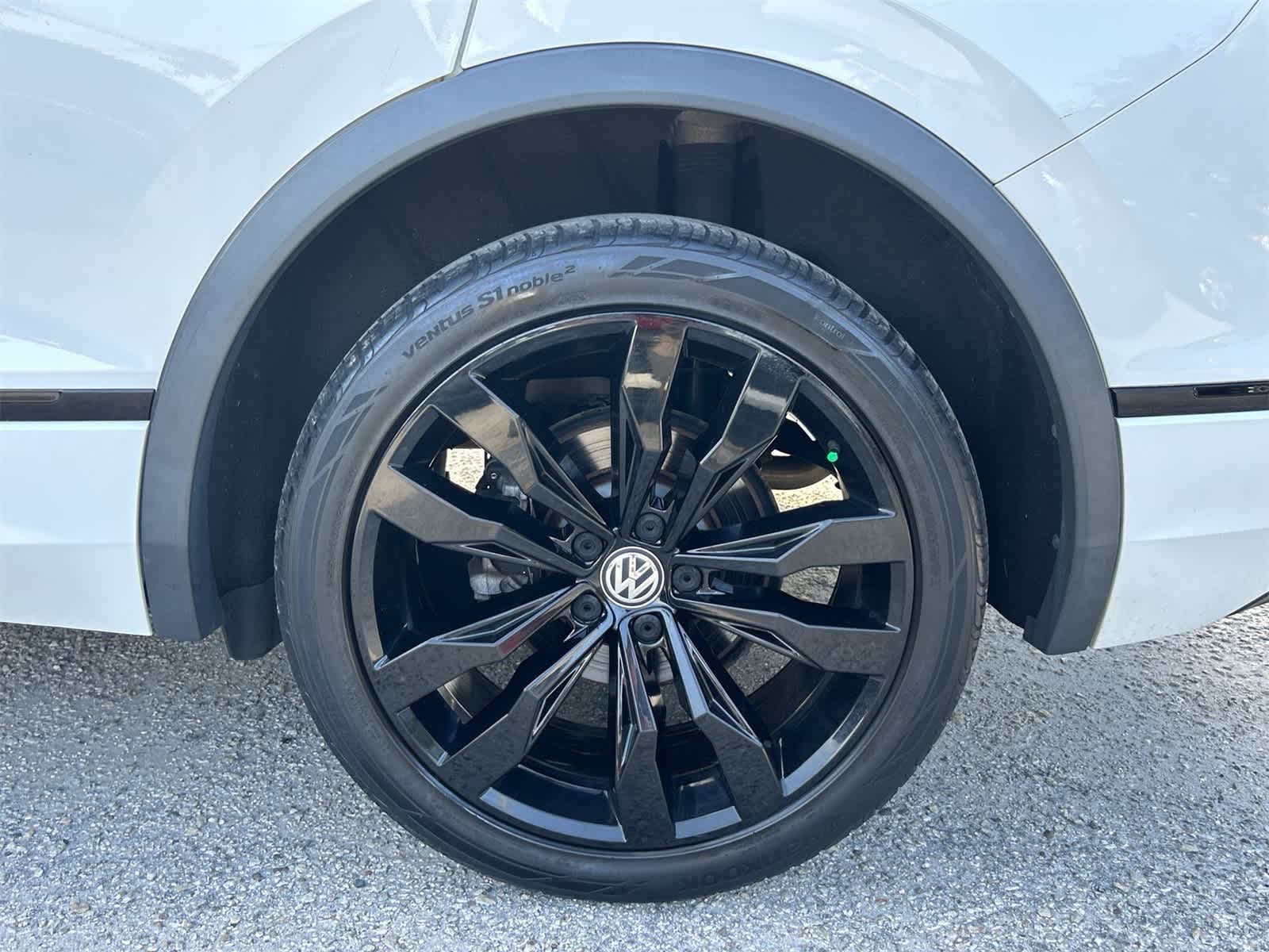 Thumbnail: 2021 Volkswagen Tiguan - 8