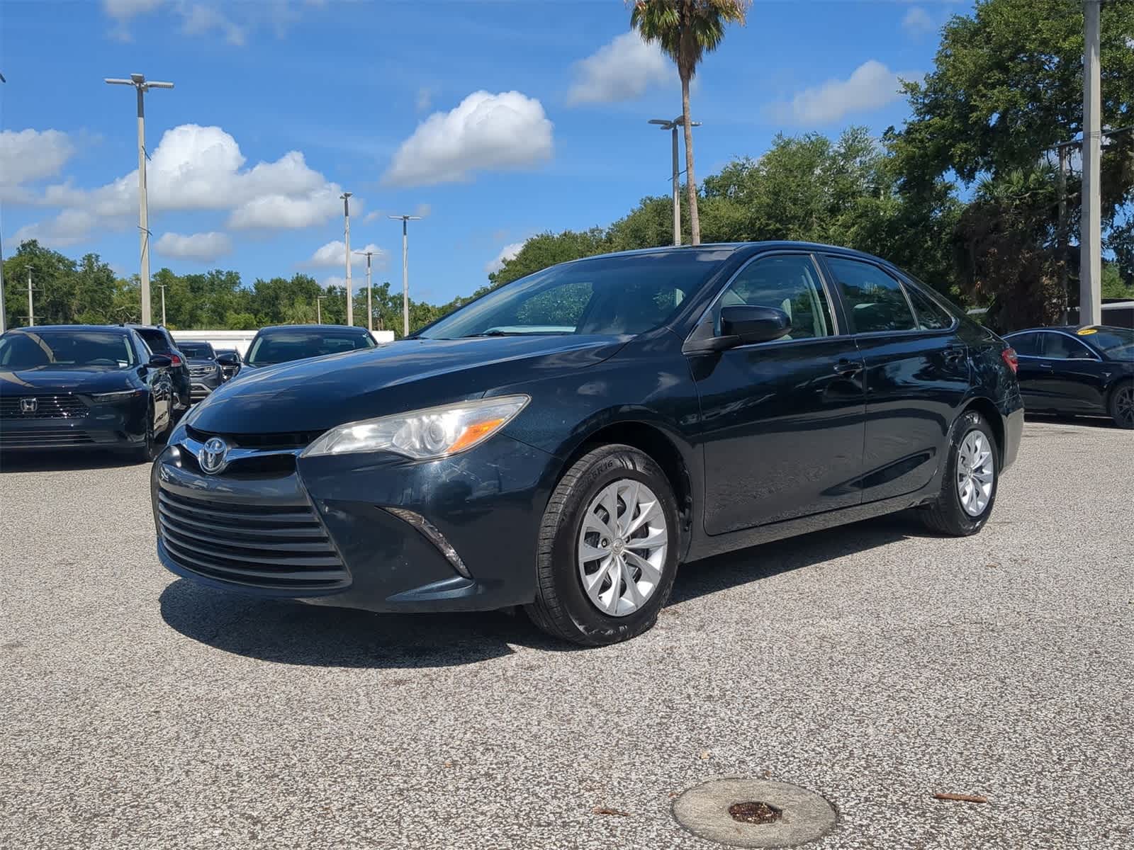 2017 Toyota Camry LE 2