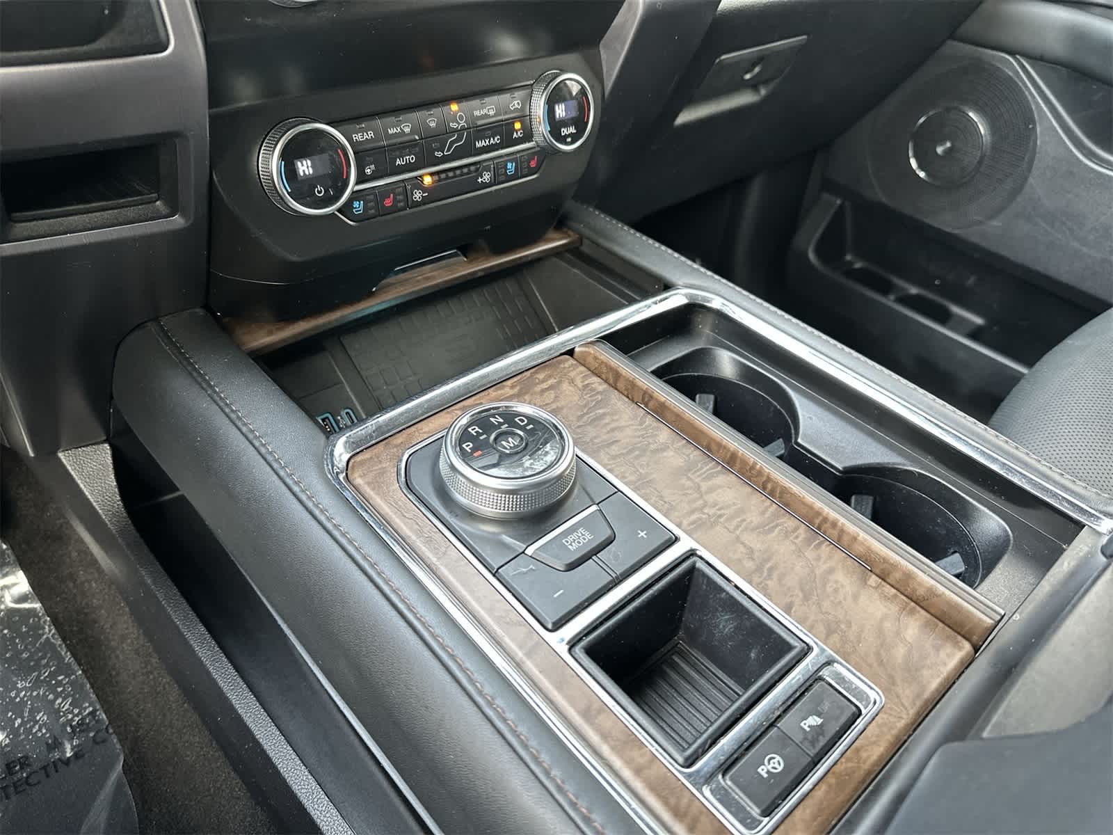 Thumbnail: 2020 Ford Expedition - 16