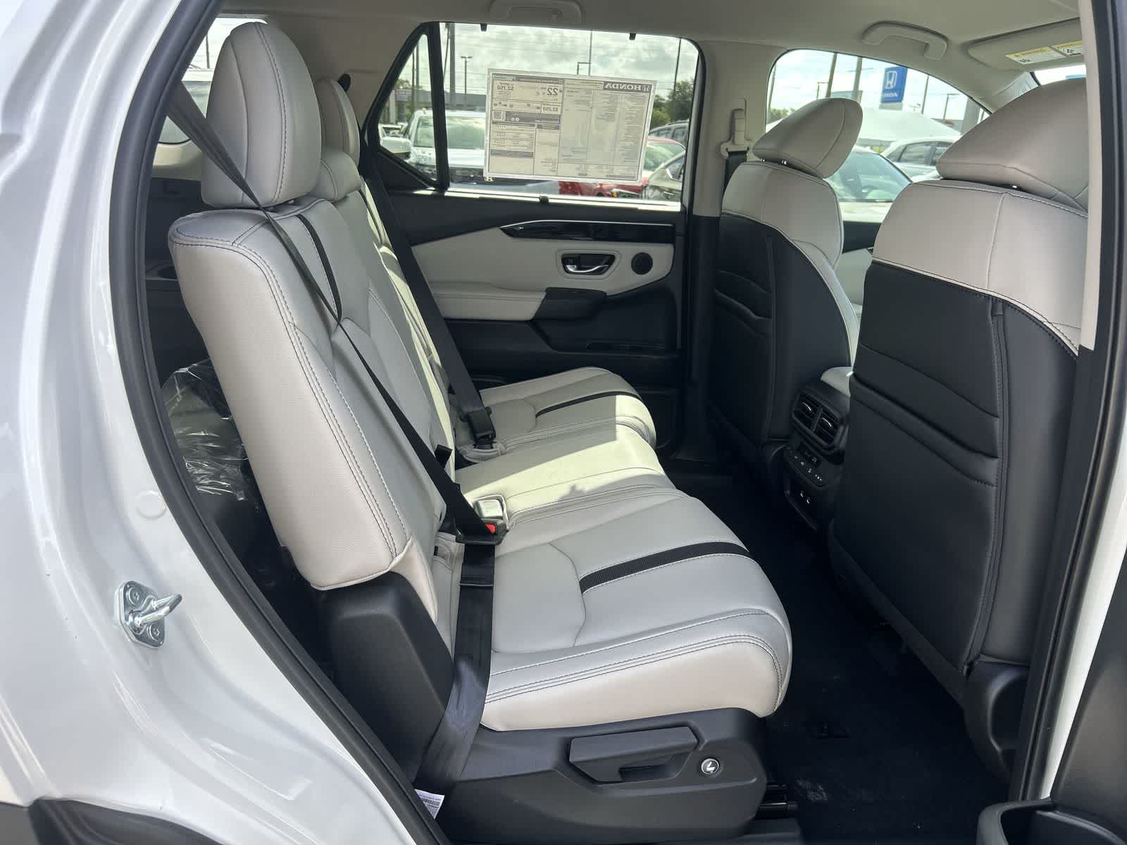 Thumbnail: 2026 Honda Pilot - 13