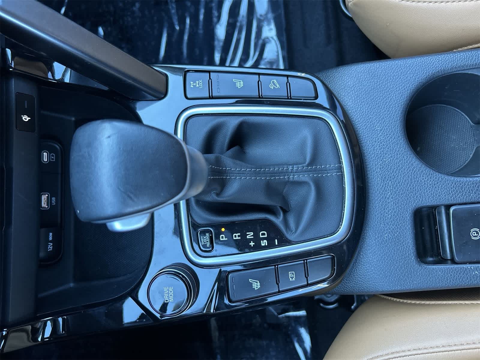 Thumbnail: 2024 Kia Seltos - 17