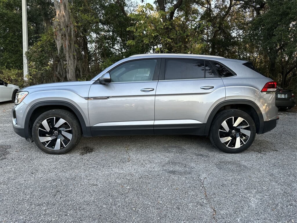 Used 2024 Volkswagen Atlas Cross Sport 2.0T SE w/Technology SUV