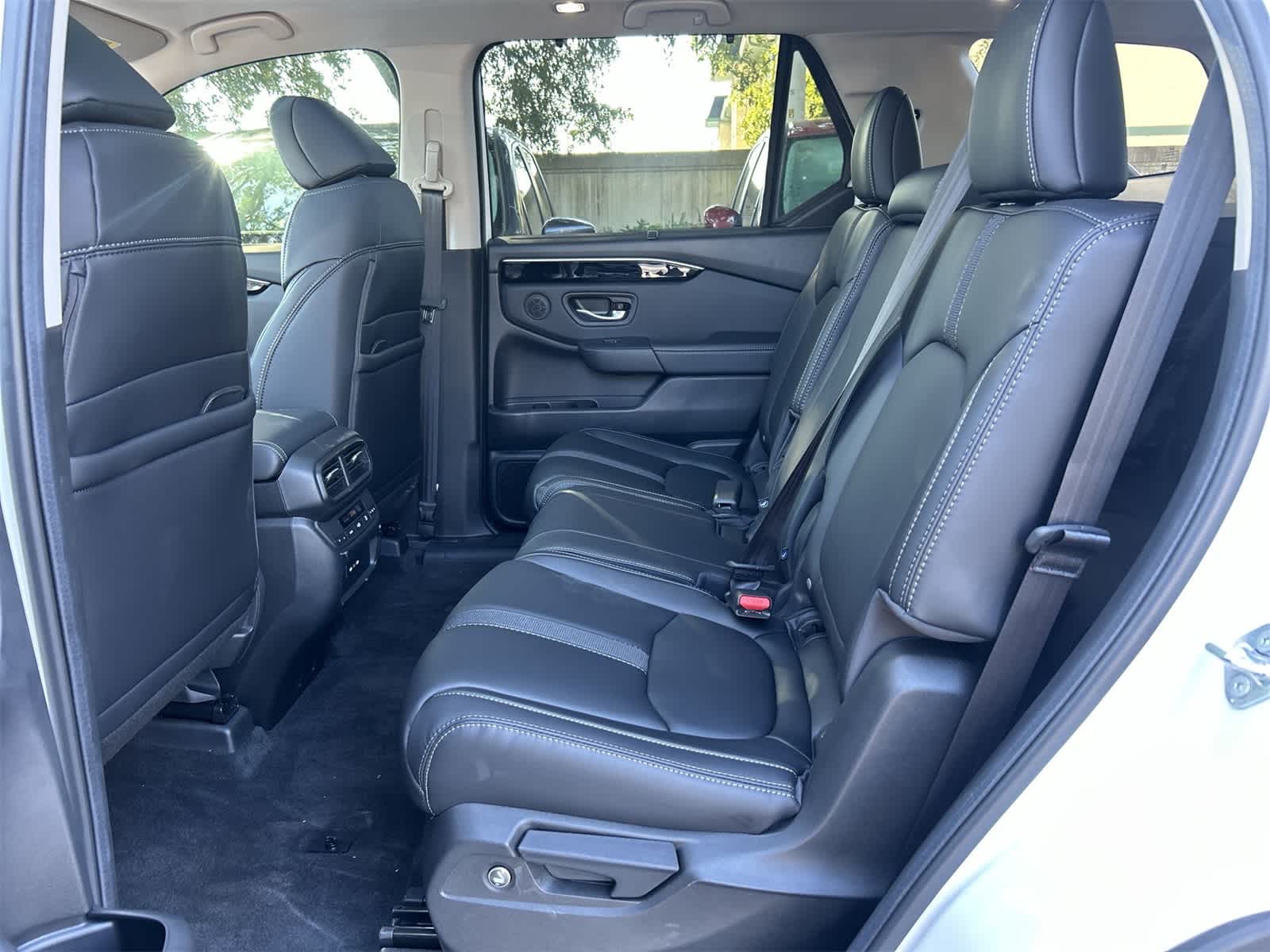 Thumbnail: 2025 Honda Pilot - 13