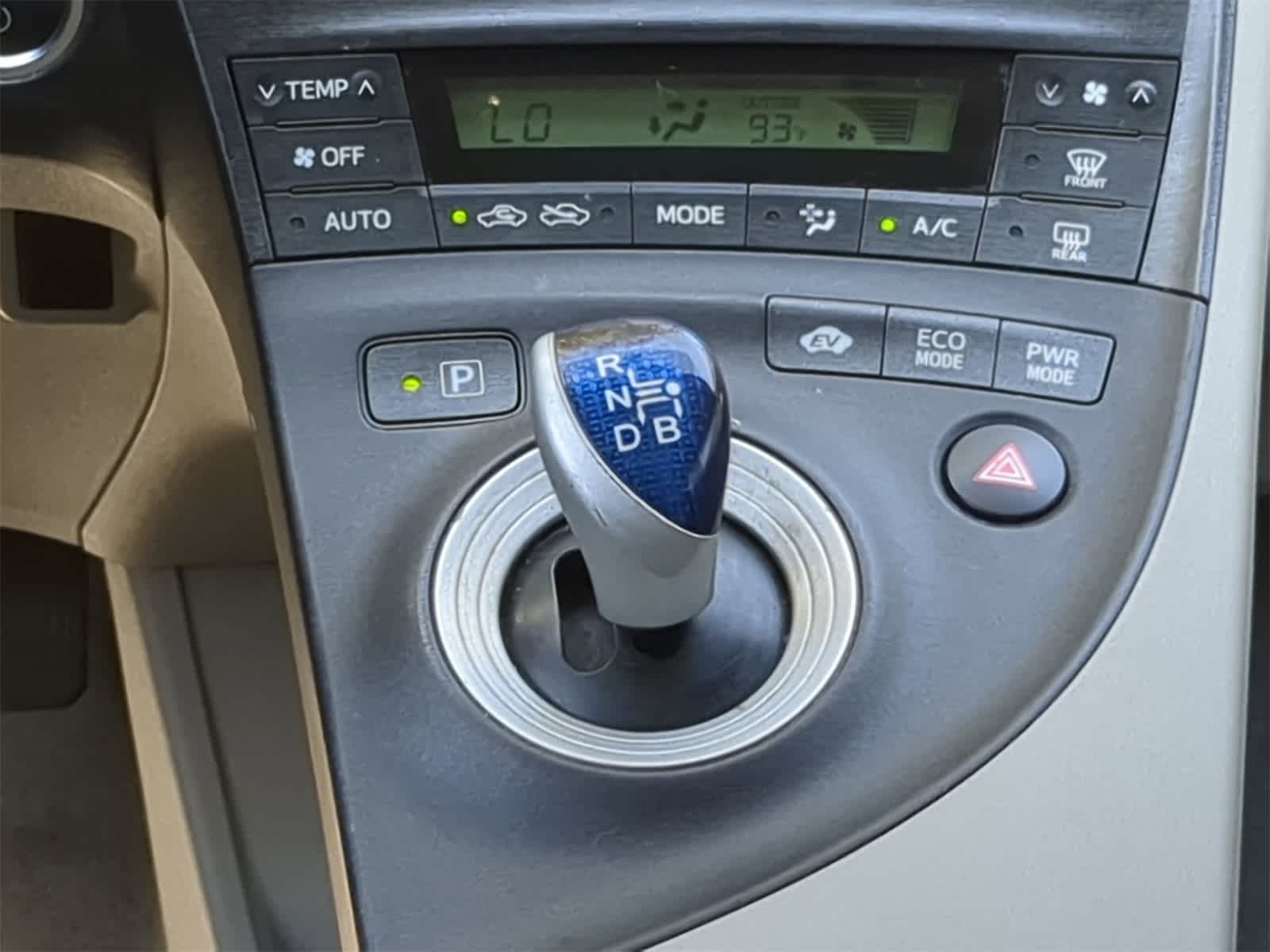 Thumbnail: 2011 Toyota Prius - 18