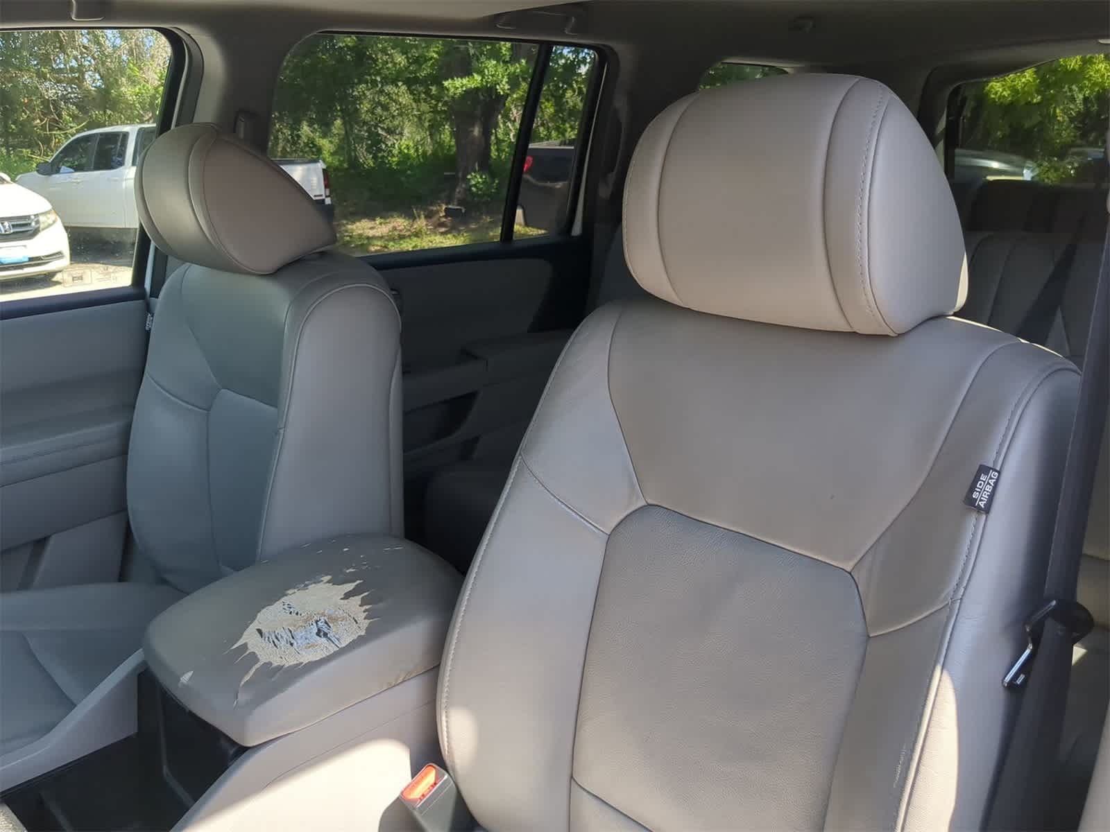 Thumbnail: 2011 Honda Pilot - 8
