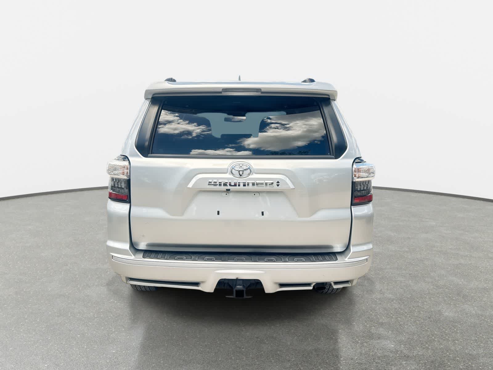 Thumbnail: 2022 Toyota 4Runner - 6