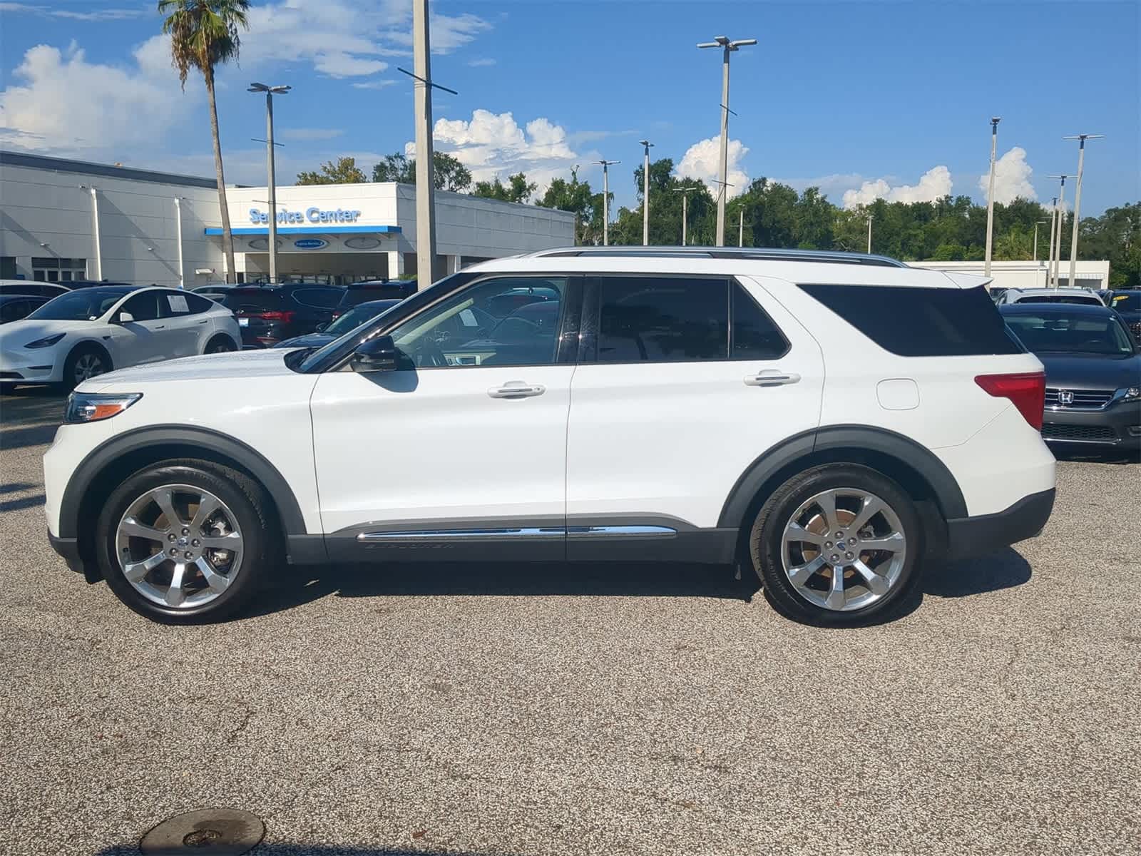Thumbnail: 2022 Ford Explorer - 4