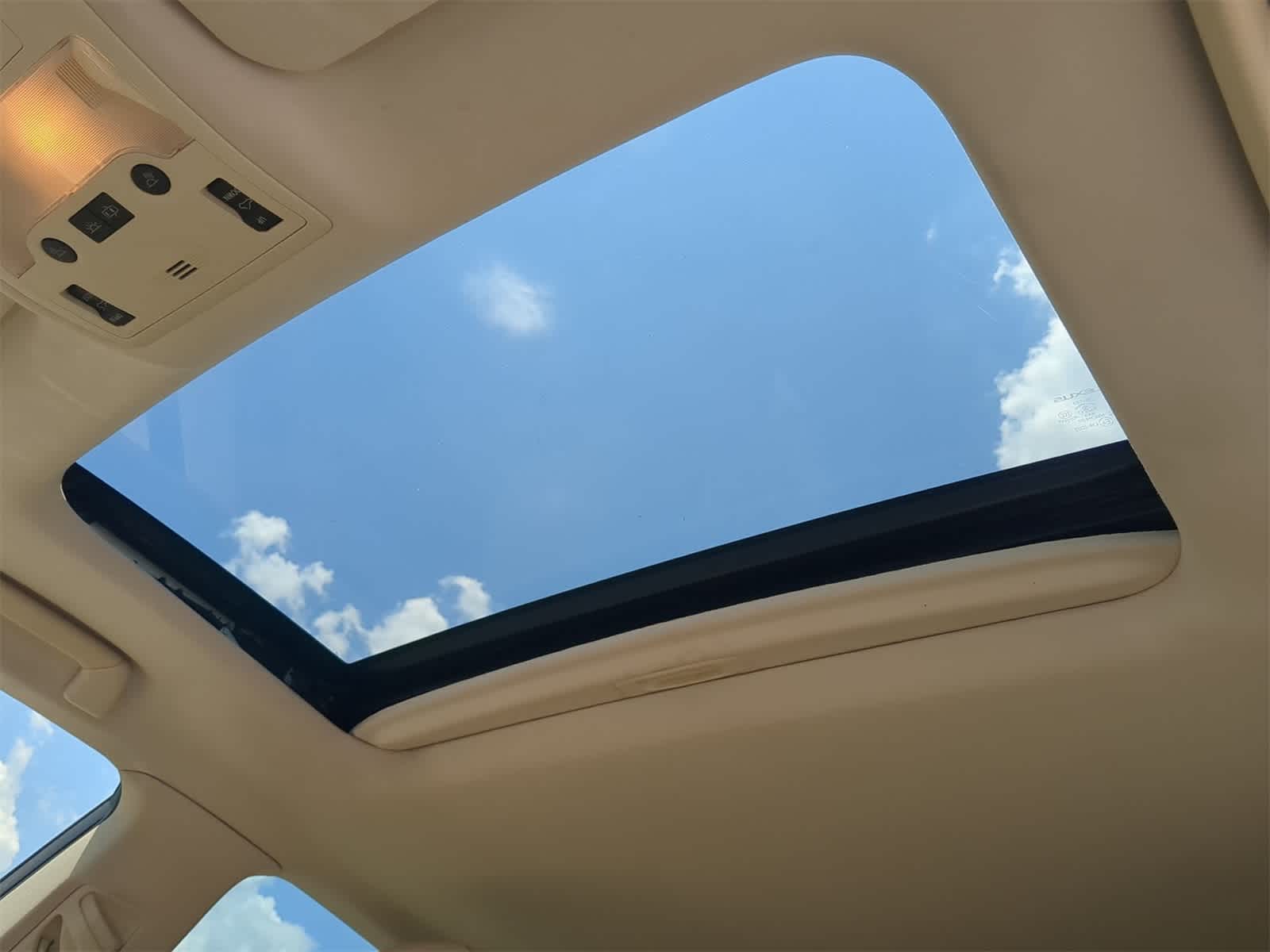 Thumbnail: 2015 Lexus ES - 19