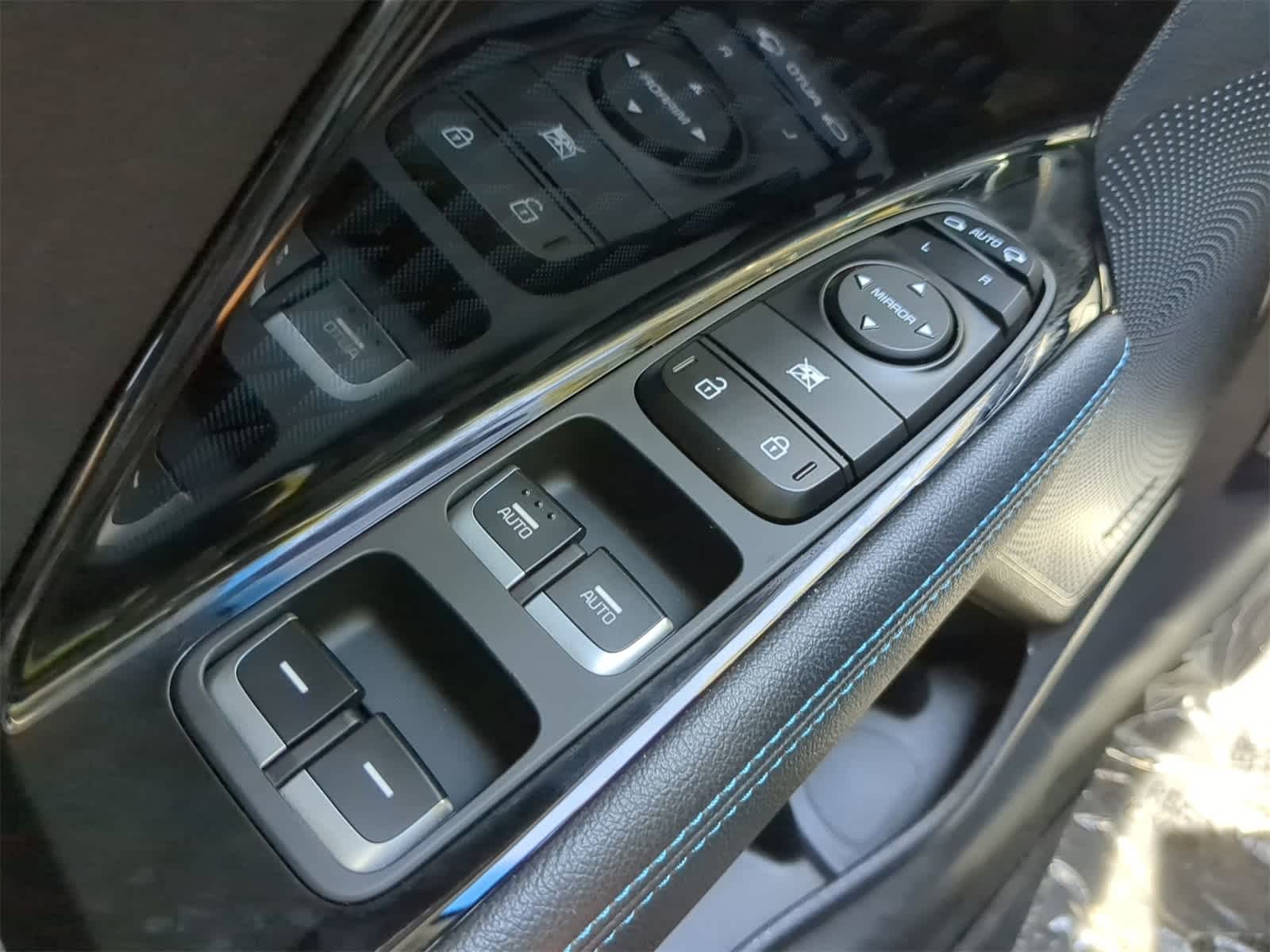 Thumbnail: 2020 Kia Niro - 23
