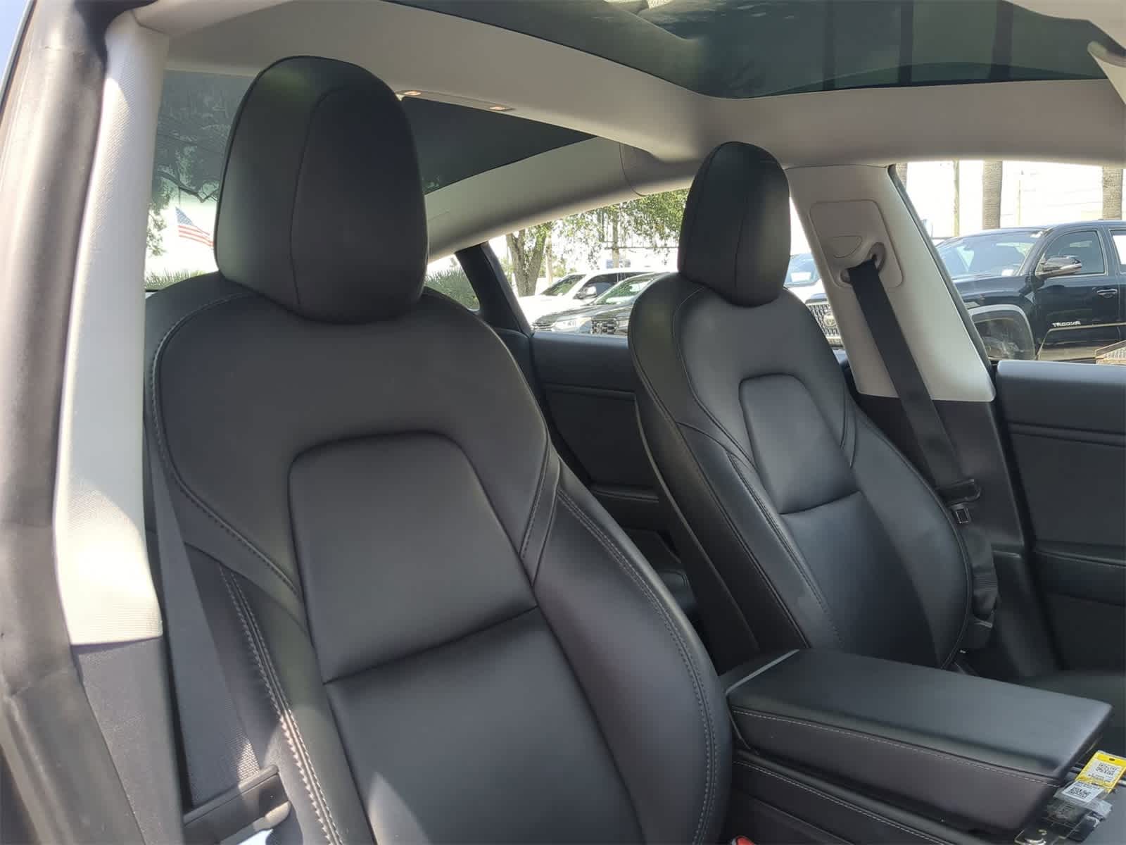 Thumbnail: 2021 Tesla Model 3 - 7