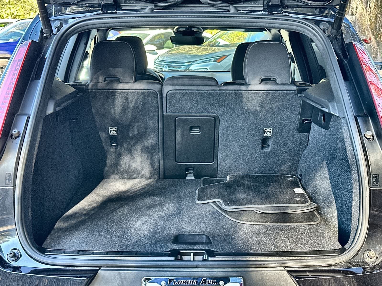 Thumbnail: 2024 Volvo XC40 - 19