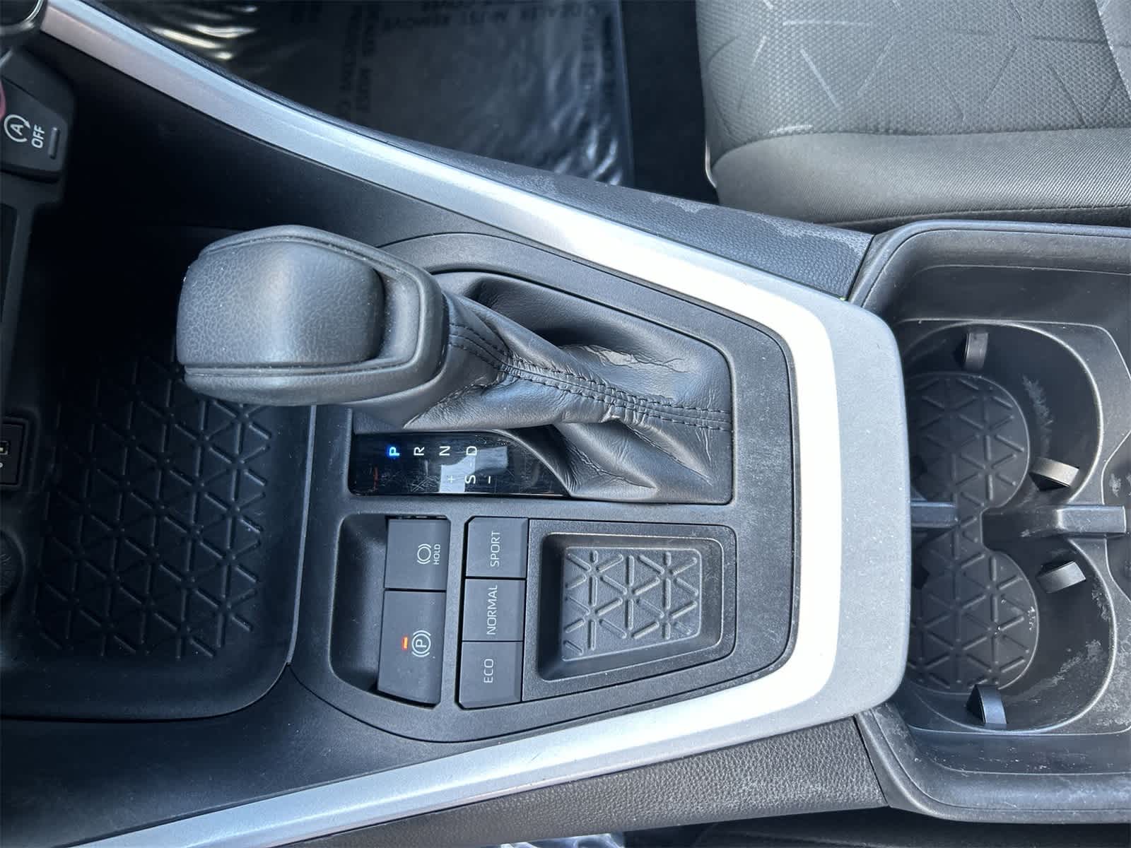 Thumbnail: 2024 Toyota RAV4 - 17