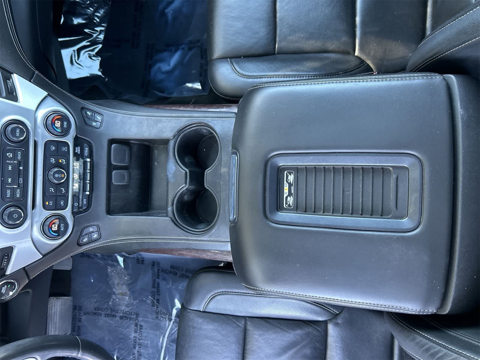 Thumbnail: 2016 GMC Yukon - 16