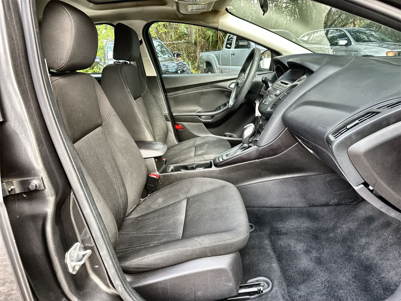 Thumbnail: 2016 Ford Focus - 14