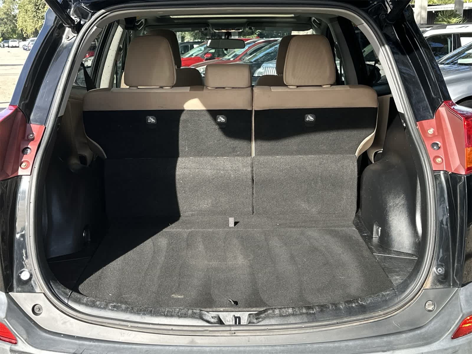 Thumbnail: 2015 Toyota RAV4 - 13