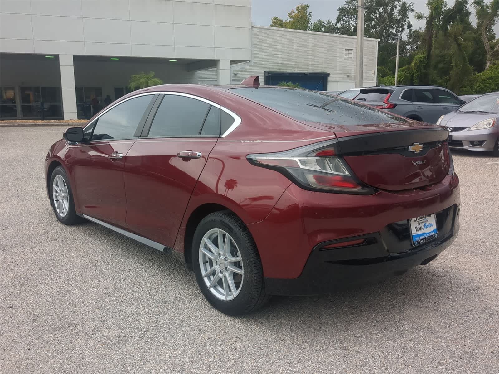 Thumbnail: 2017 Chevrolet Volt - 4