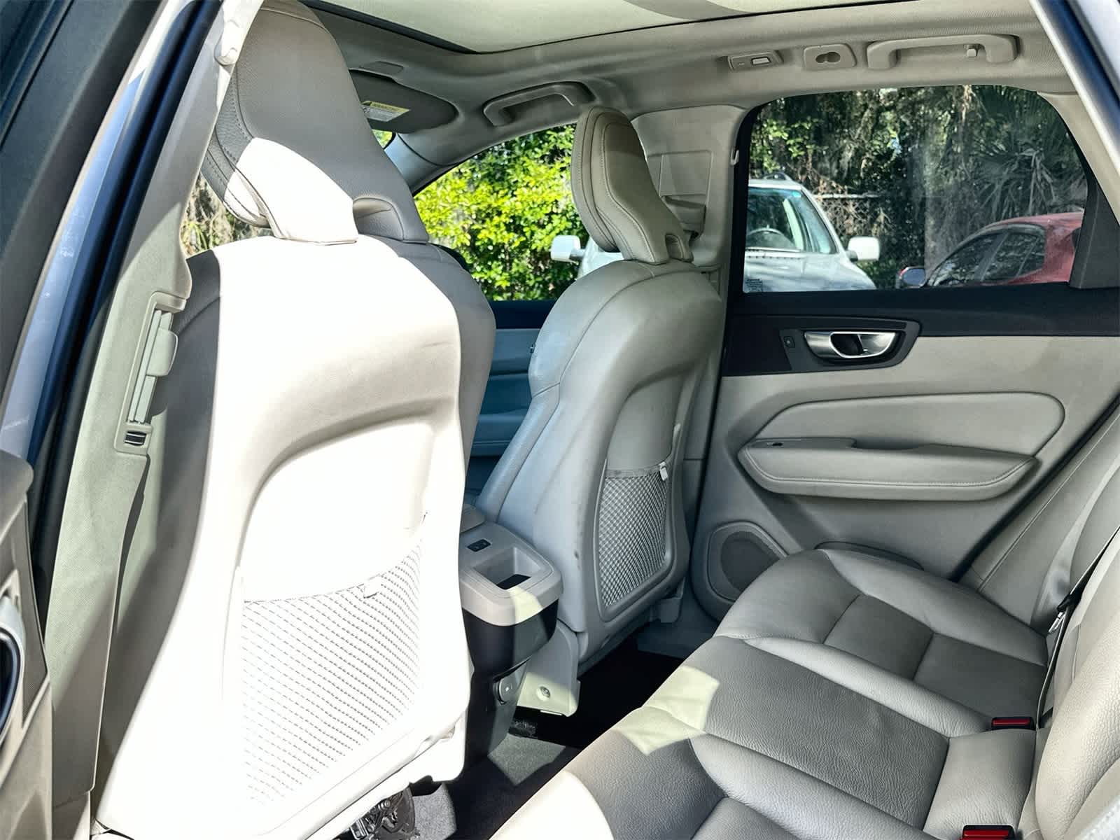 Thumbnail: 2024 Volvo XC60 - 11