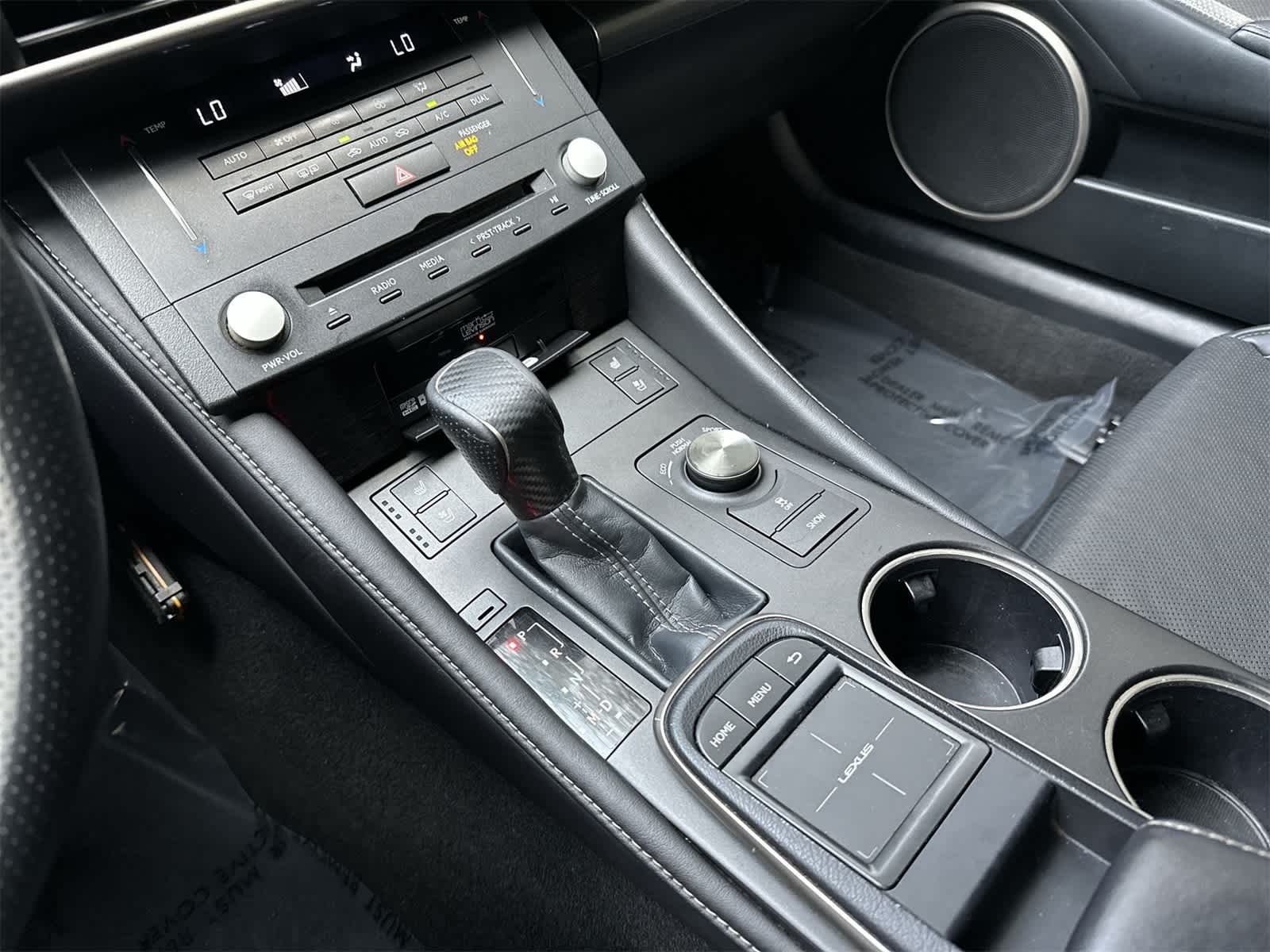 Thumbnail: 2015 Lexus RC - 17