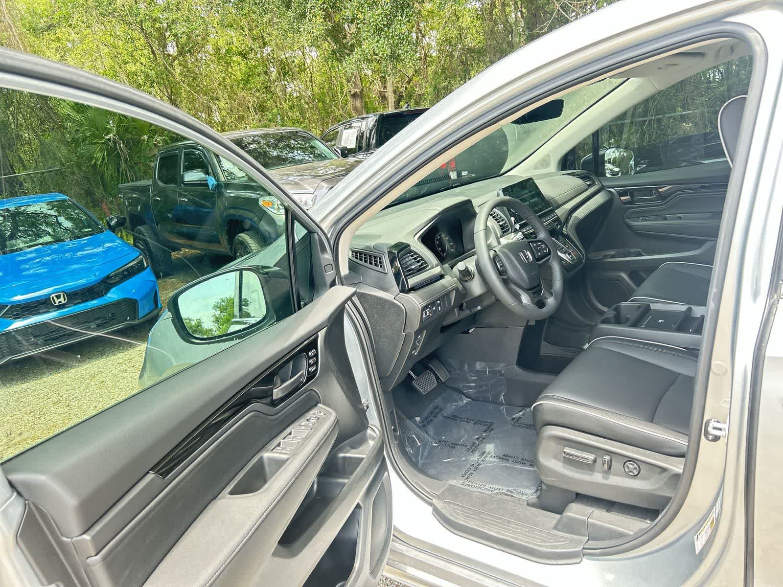 Thumbnail: 2026 Honda Odyssey - 10
