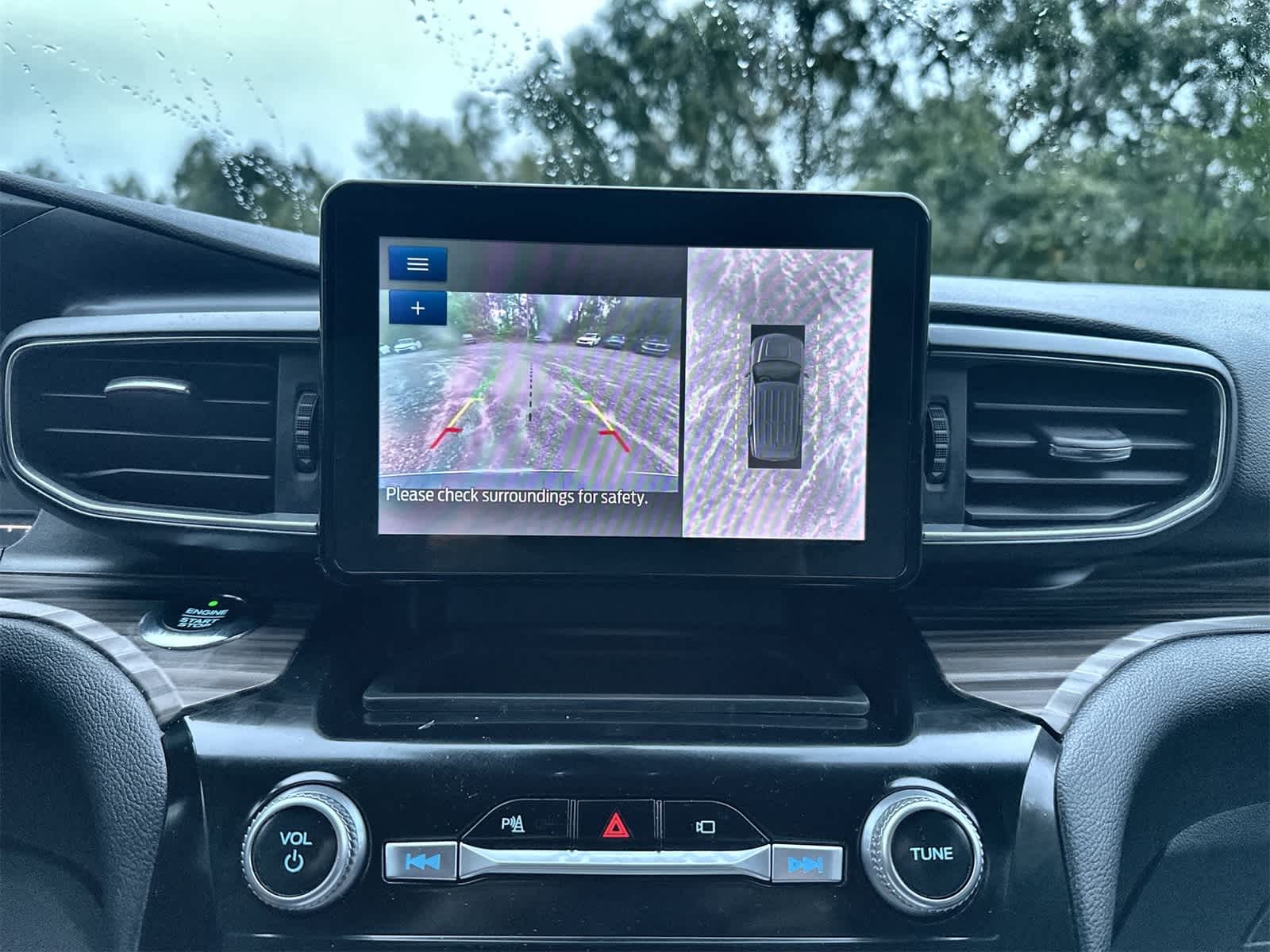 Thumbnail: 2021 Ford Explorer - 21