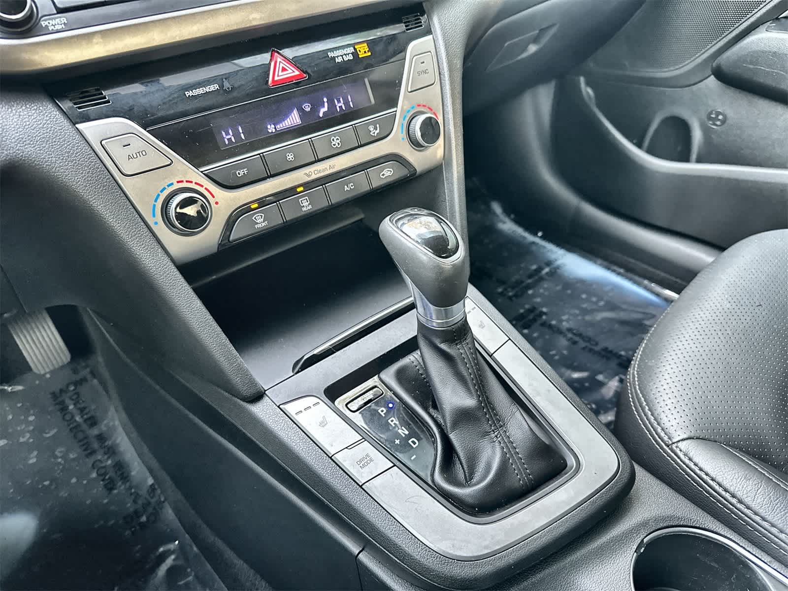 Thumbnail: 2017 Hyundai Elantra - 17