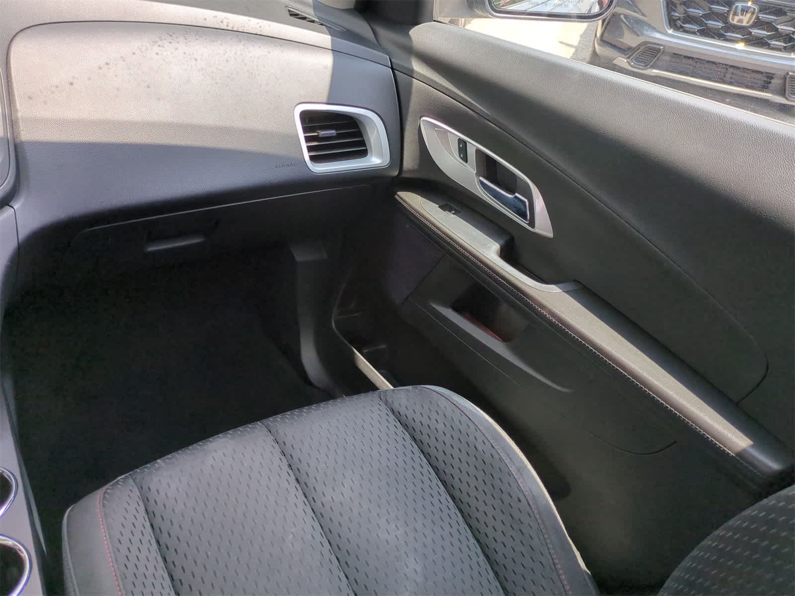 Thumbnail: 2014 Chevrolet Equinox - 16