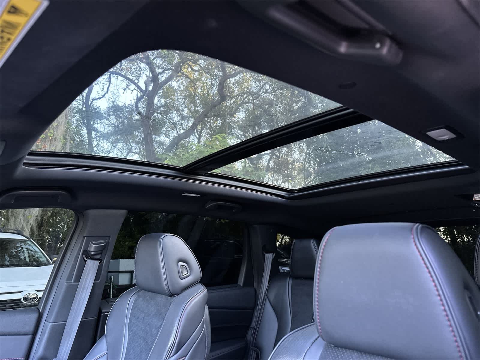 Thumbnail: 2022 Acura MDX - 8