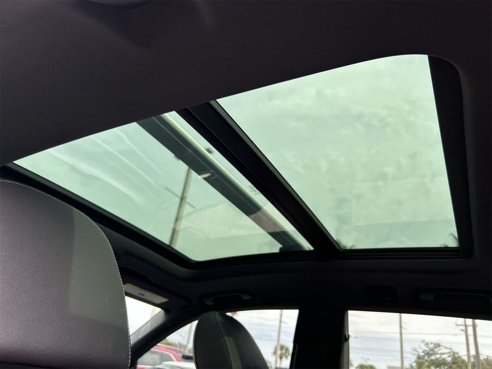 Thumbnail: 2021 Audi Q8 - 23