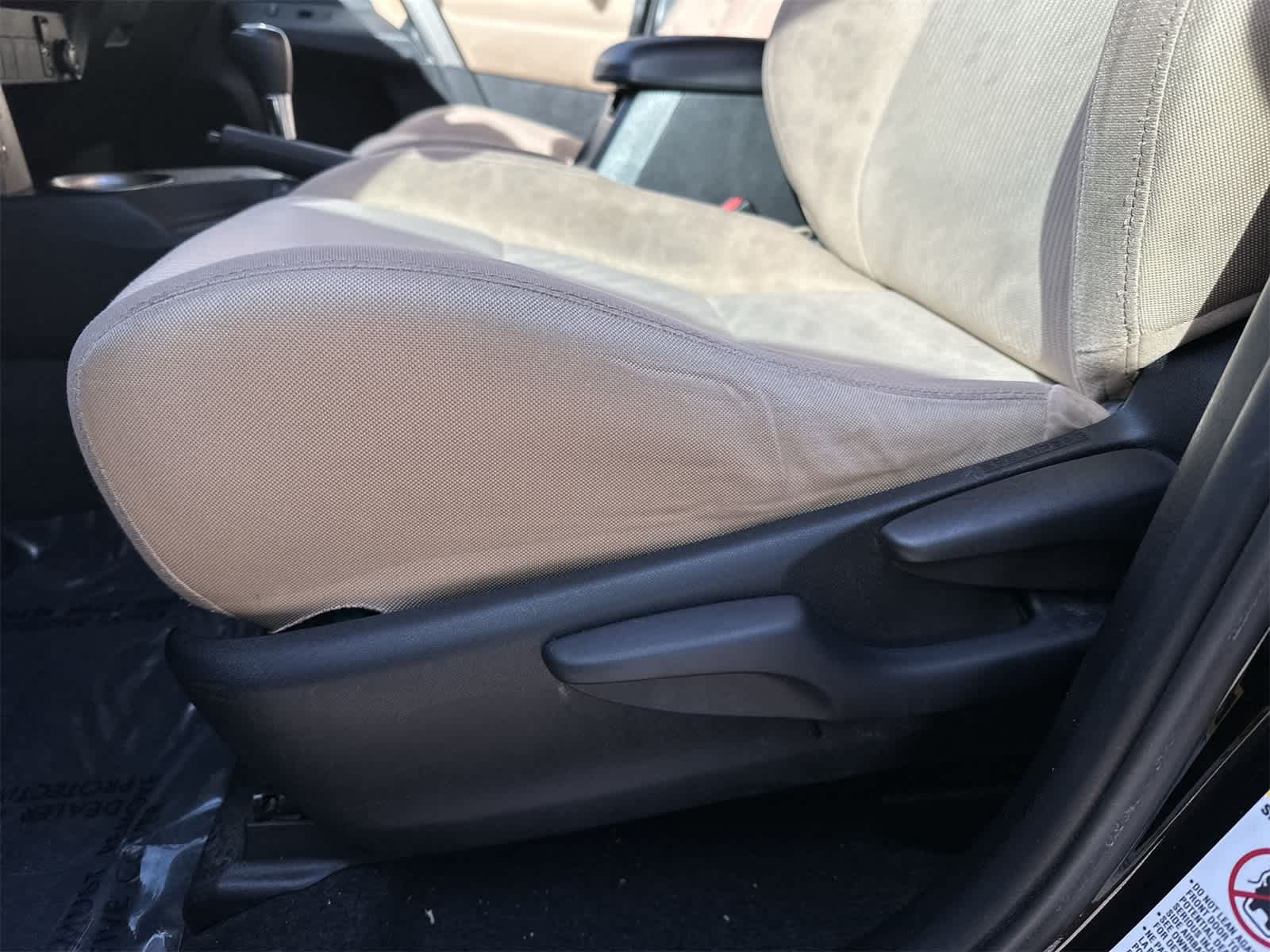 Thumbnail: 2015 Toyota RAV4 - 6