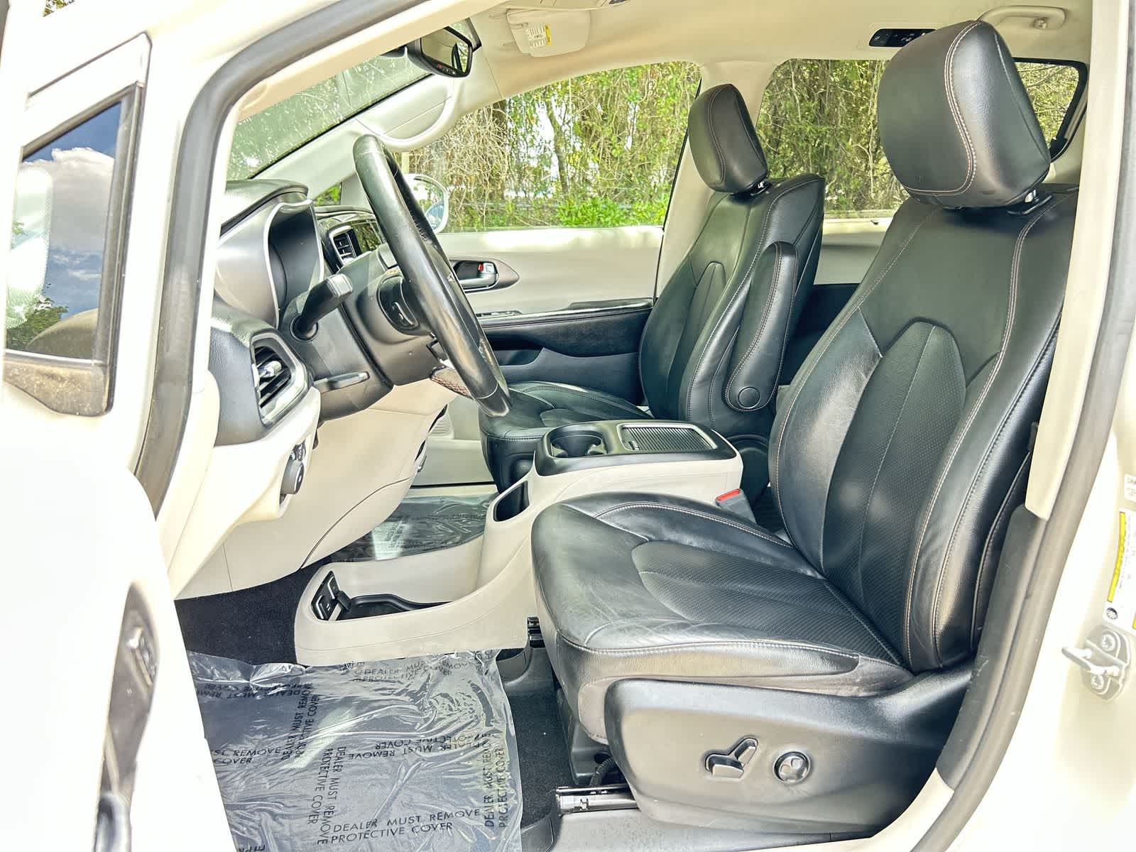 Thumbnail: 2020 Chrysler Pacifica - 11