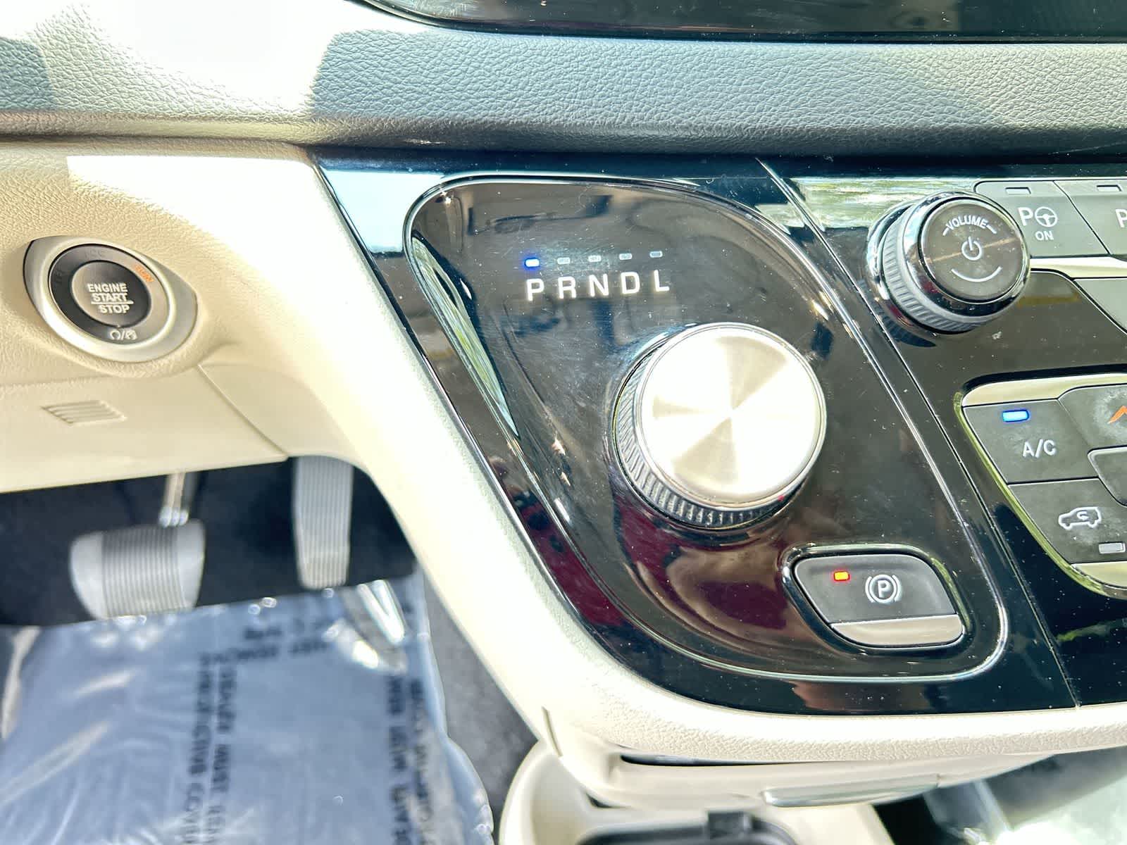 Thumbnail: 2020 Chrysler Pacifica - 18